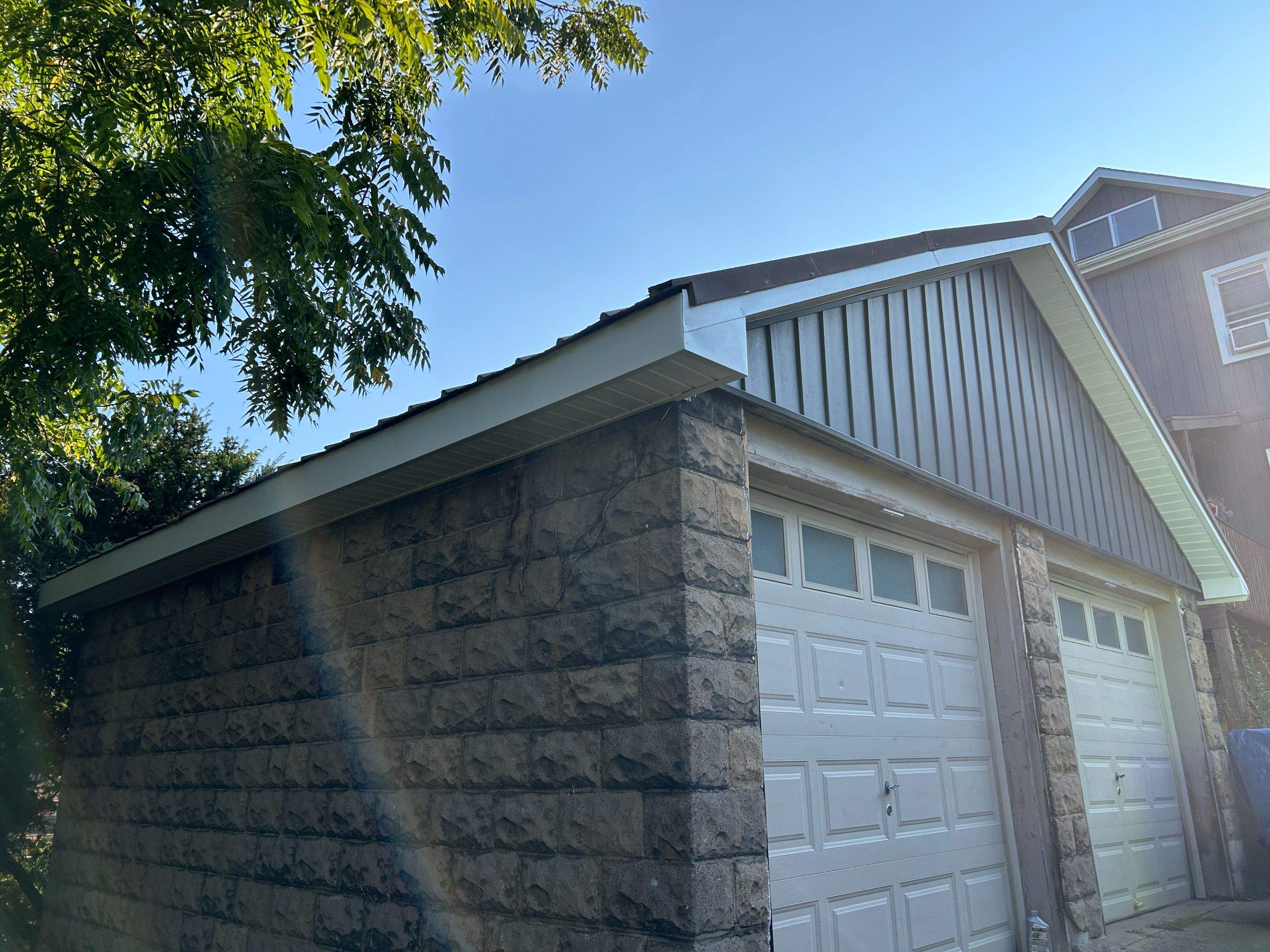 Cedarmax Vinyl for Pittsburgh Brick Home by Ideal Siding Pittsburgh