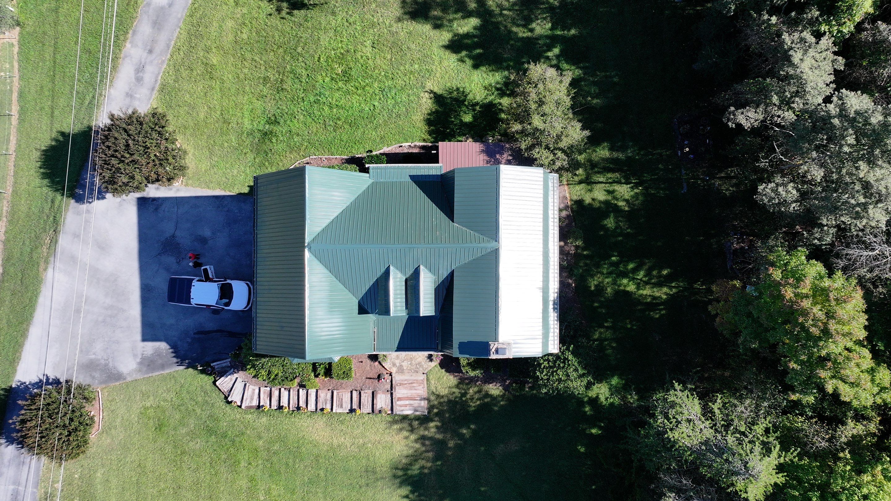 Jackson Residence by Omnia Roofing