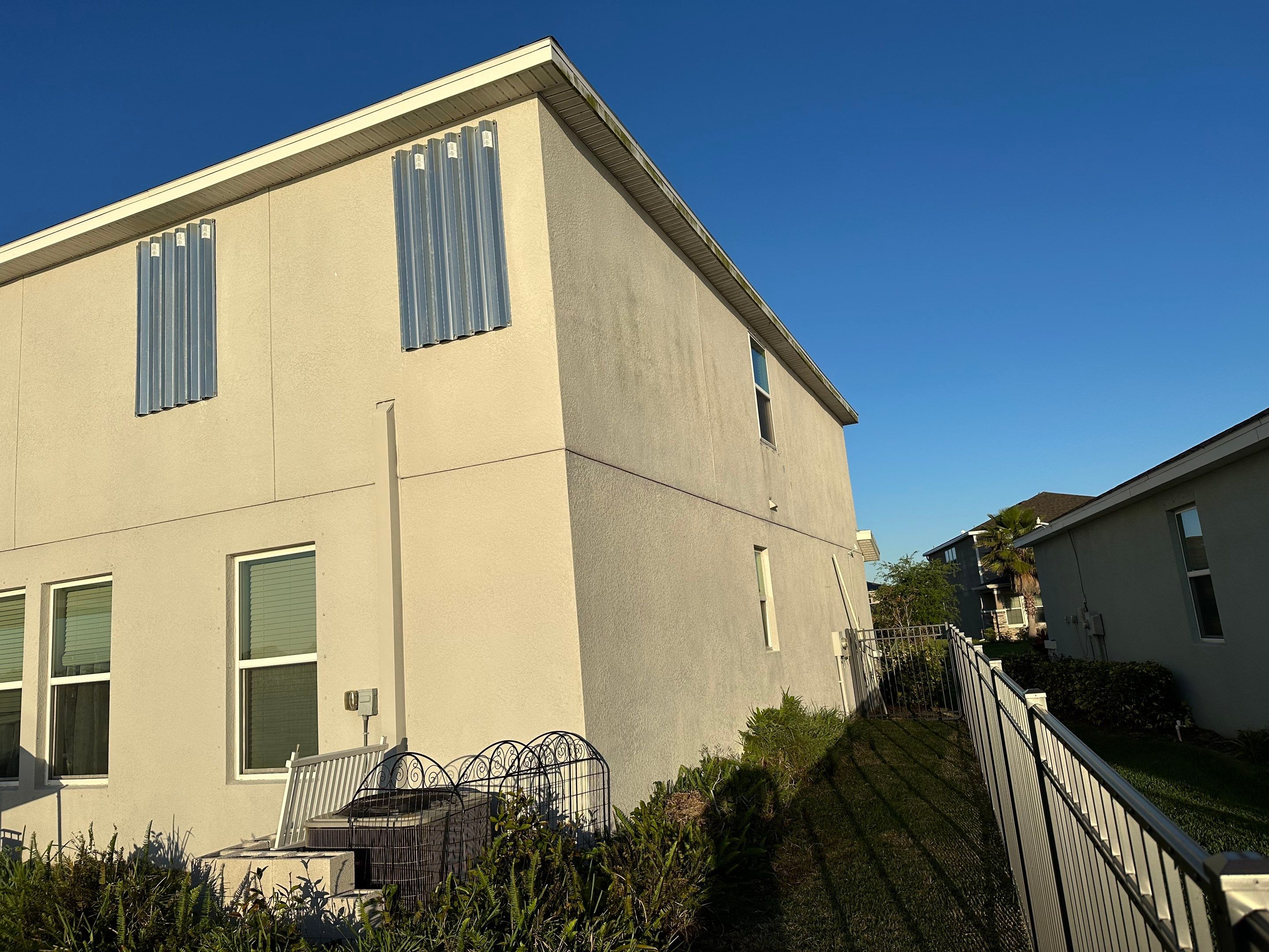 2-Story House Wash & Paver Driveway Cleaning in Trevesta Community, Palmetto, FL | Sunshine AquaWash by Sunshine AquaWash