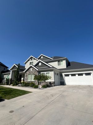 Draper | Hardie Mixed Siding | Custom Green & White