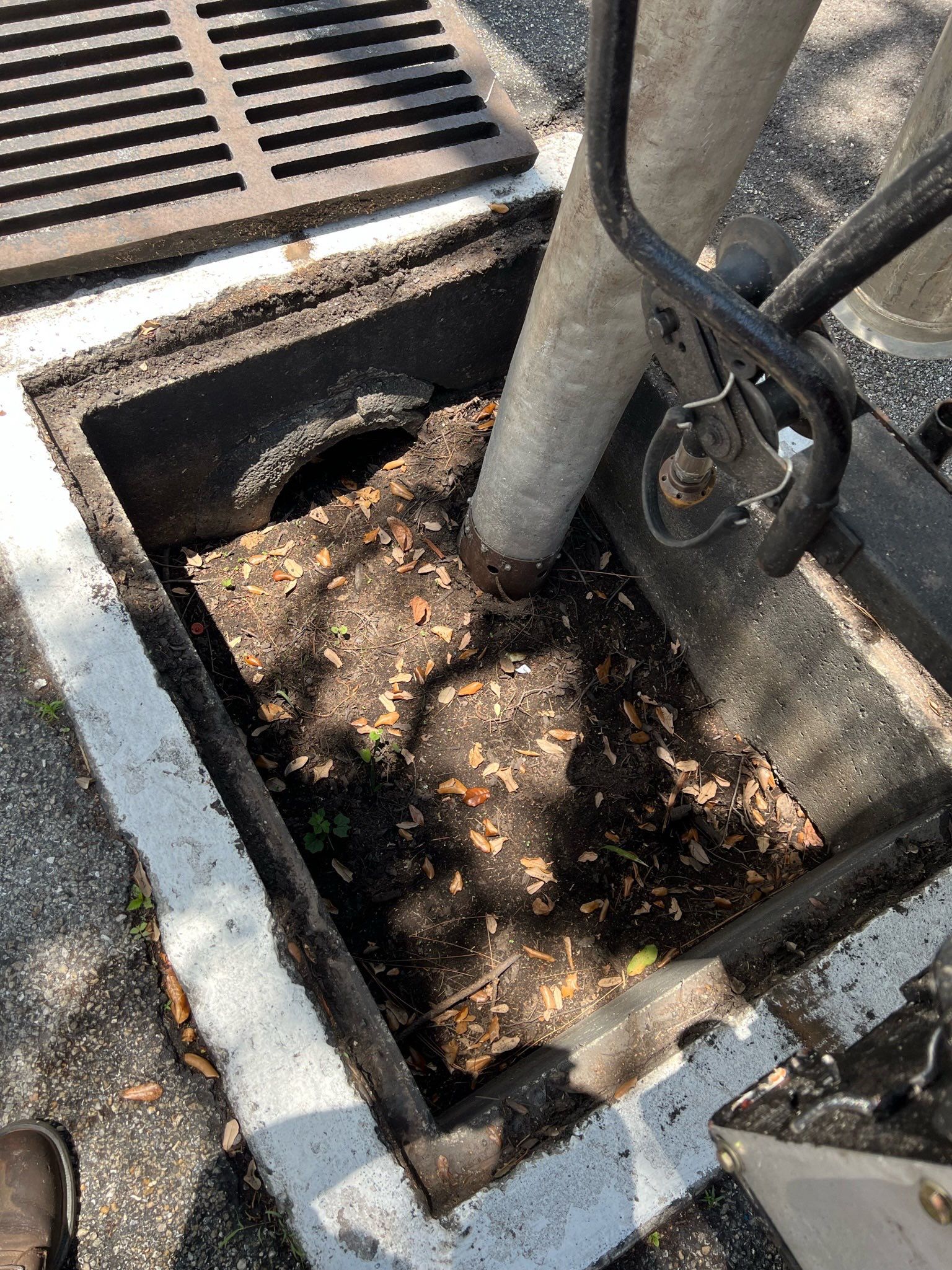Apartment Complex Storm Water System Maintenance by APS Power & Water