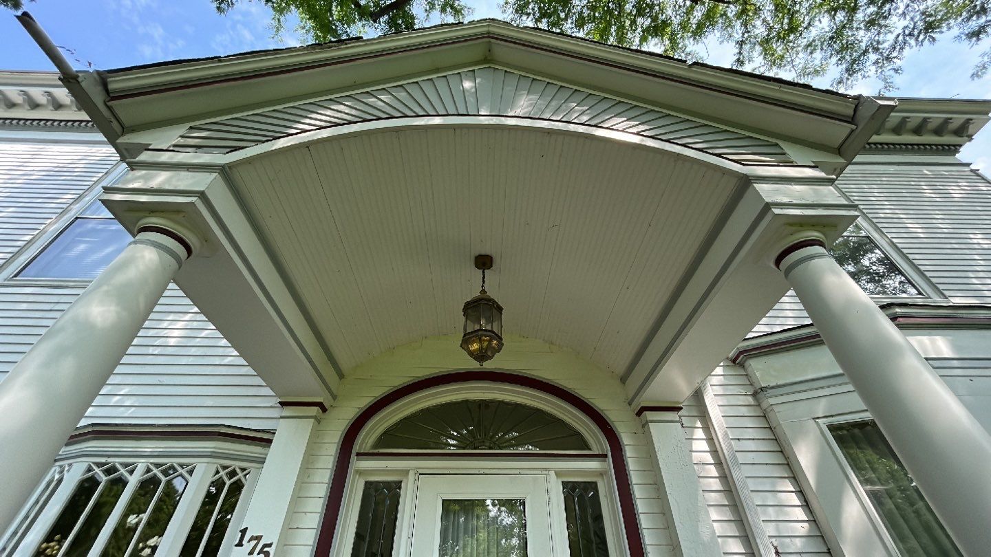 Housewashing  using Algaecide, soft wash soap by Northern Power Washing LLC.