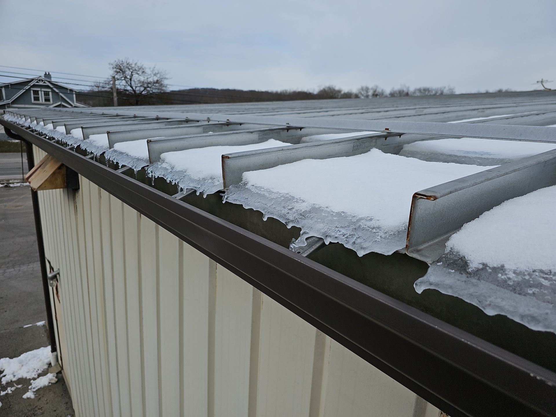 HP Starr For Lezzer Lumber  by 768 ROOF, LLC.