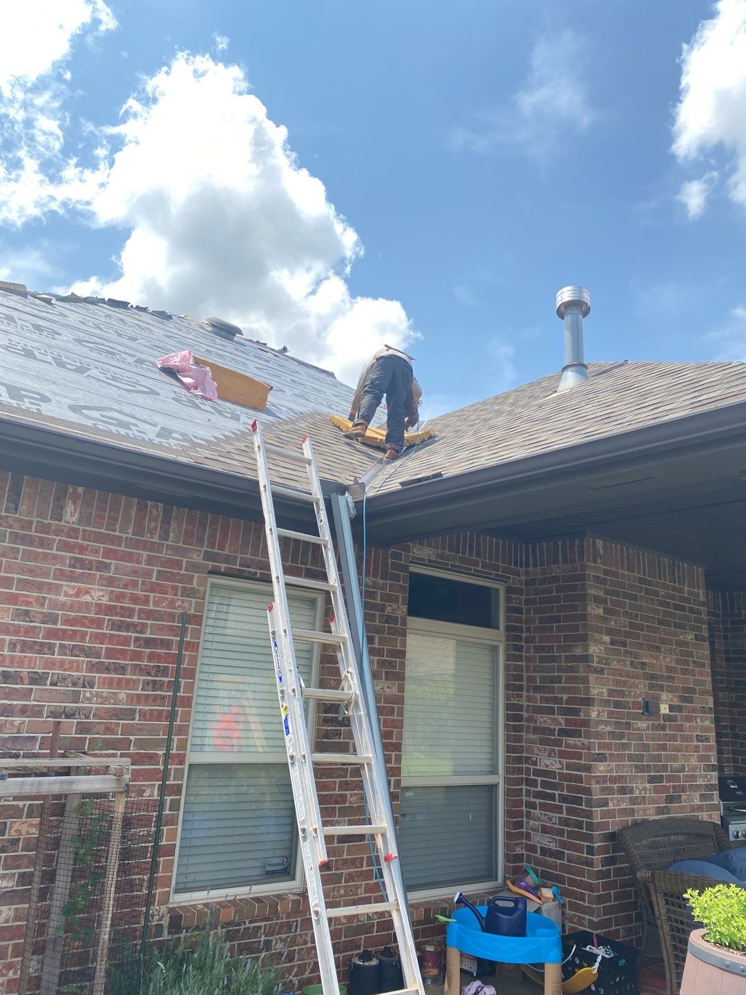Owens Corning - Driftwood by Frontline Roofing and Construction