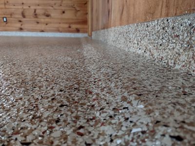 Garage using Pecan