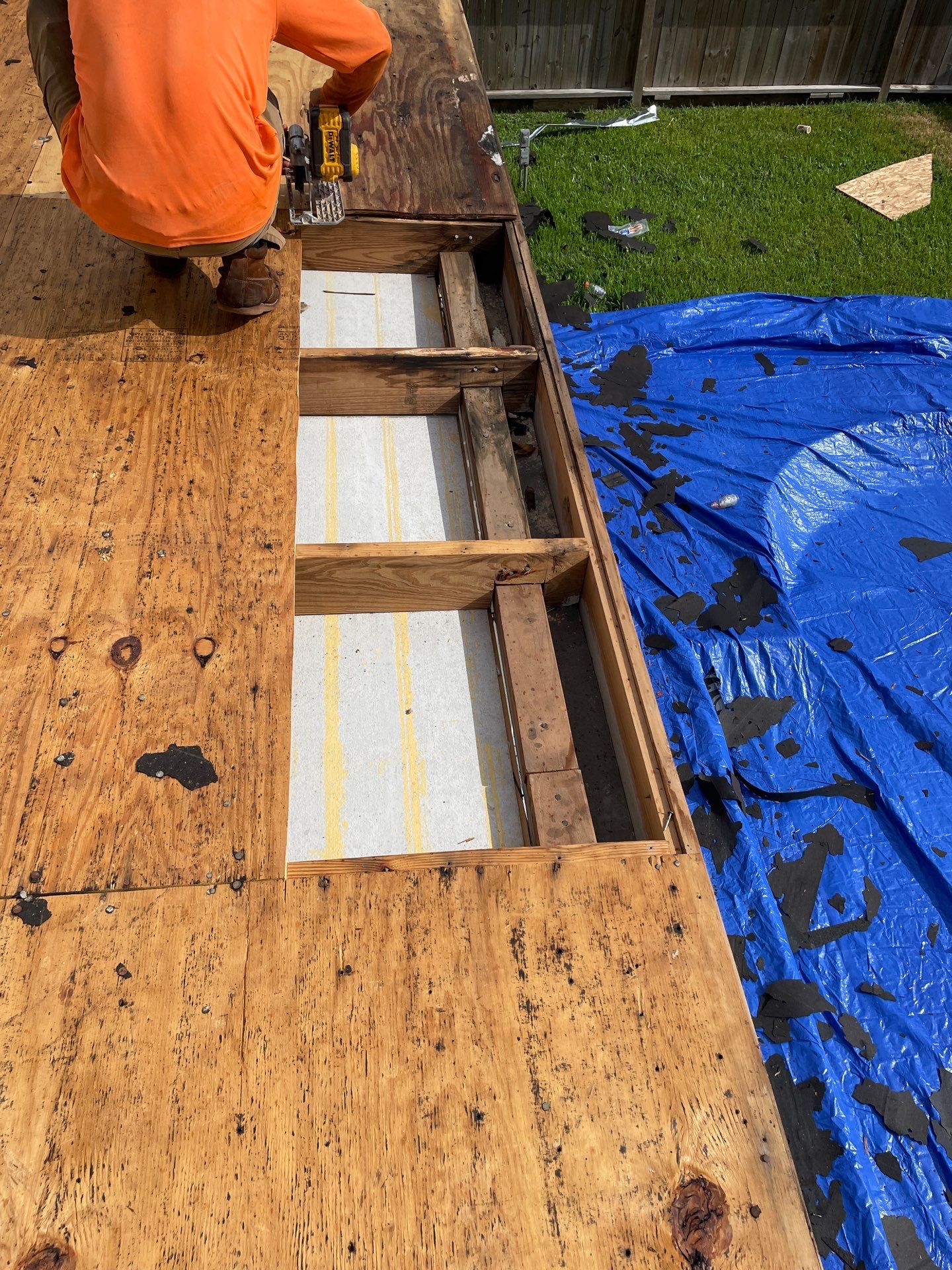 Residential Roofing Installation using Owen's Corning Duration (Lifetime) Shingles by Roof Repair Company