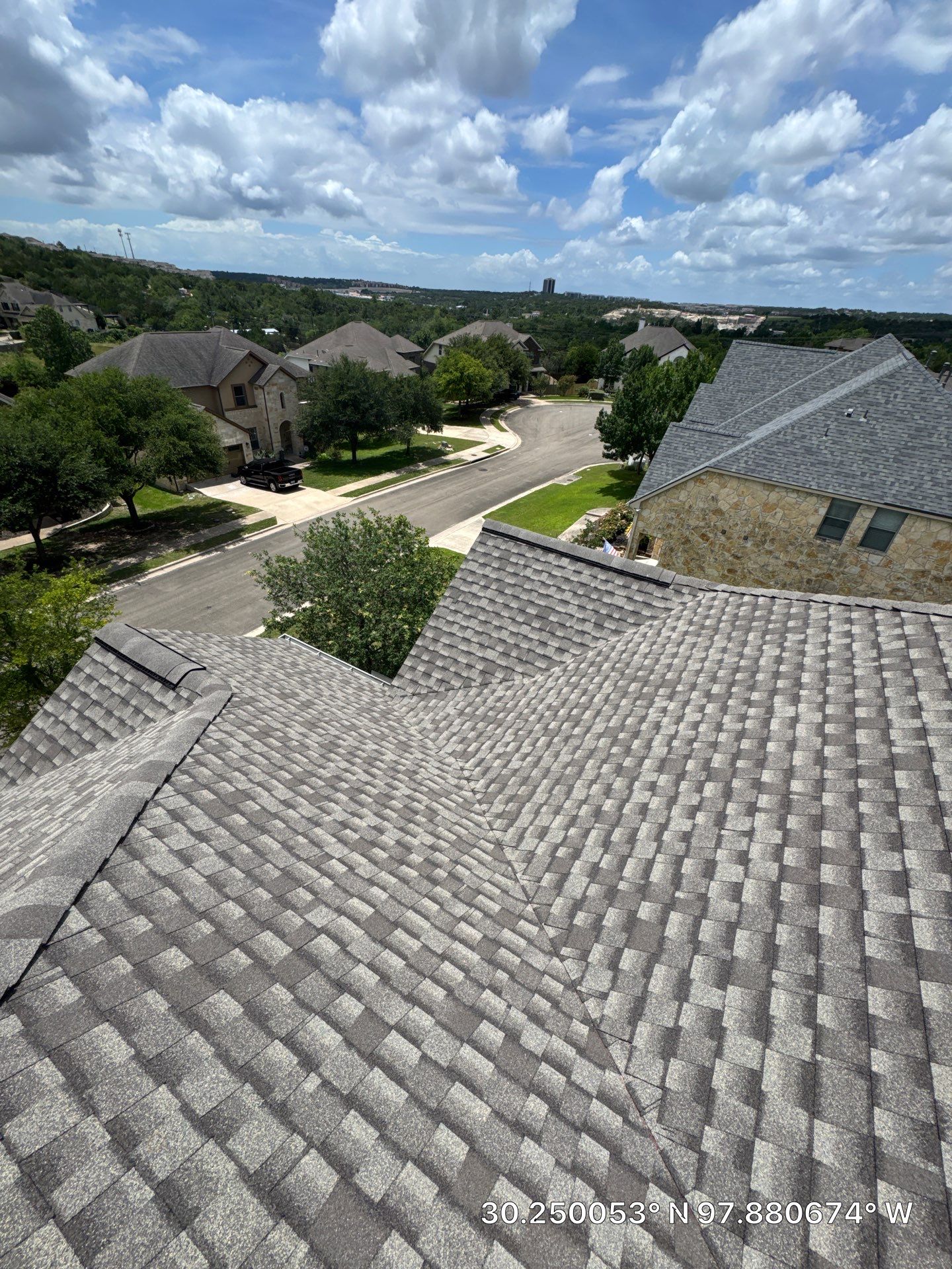 GAF UHDZ - Weathered Wood by Elite Roofing LLC
