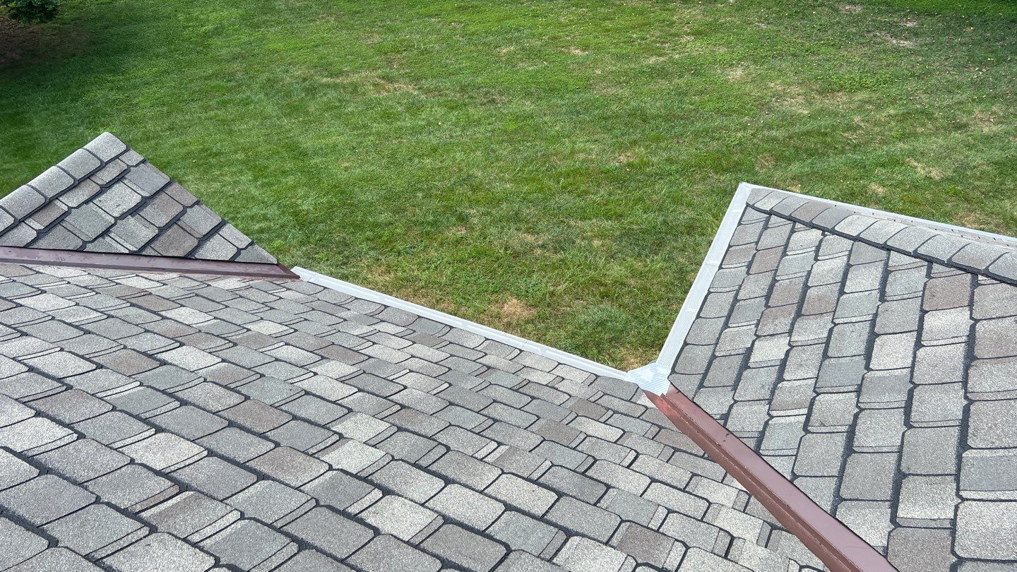 Roof Replacement using Certainteed Grand Manor Shingles by American Home Contractors