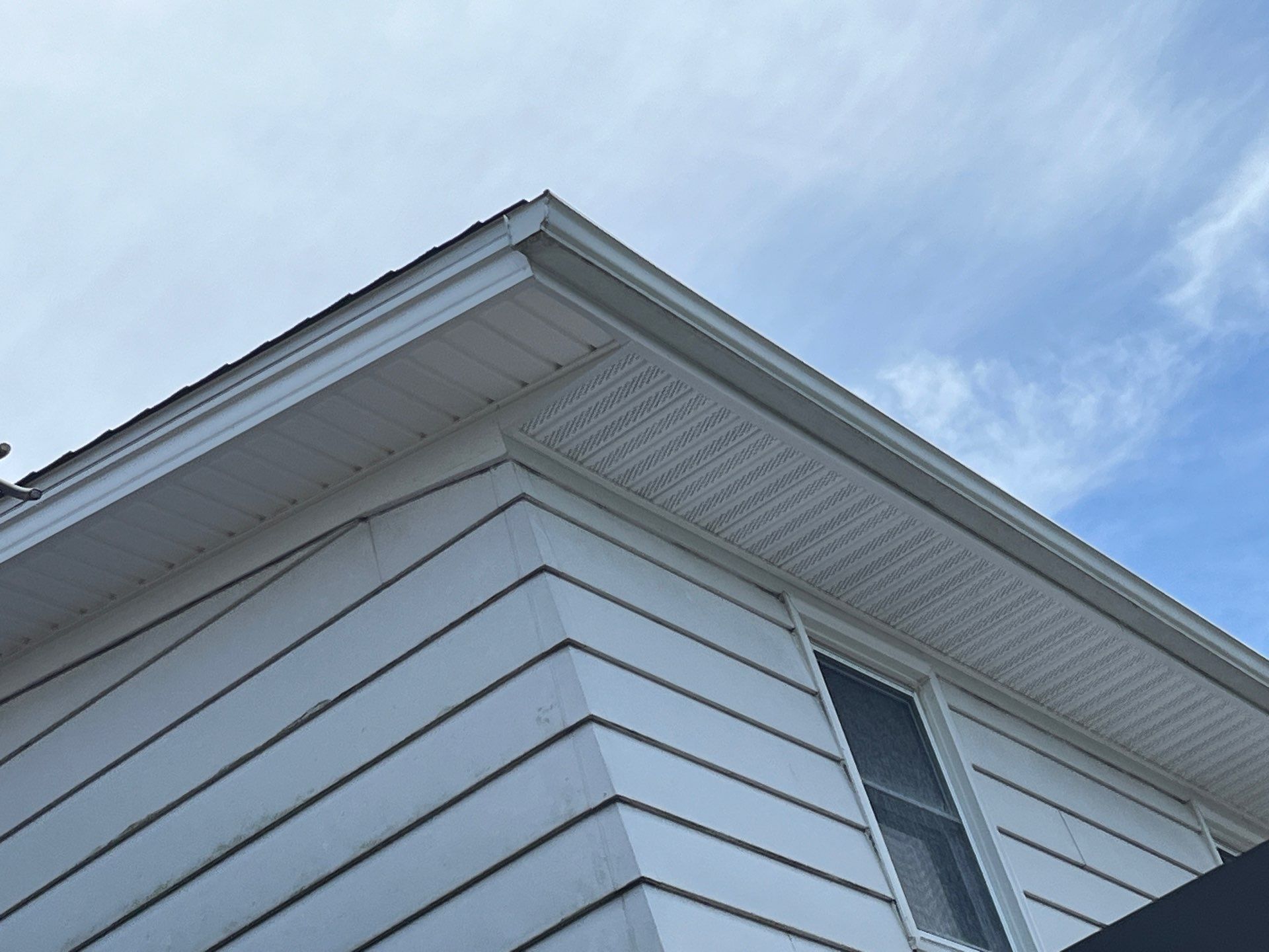 Soffit/fascia replacement by Nitro Roofing and Construction