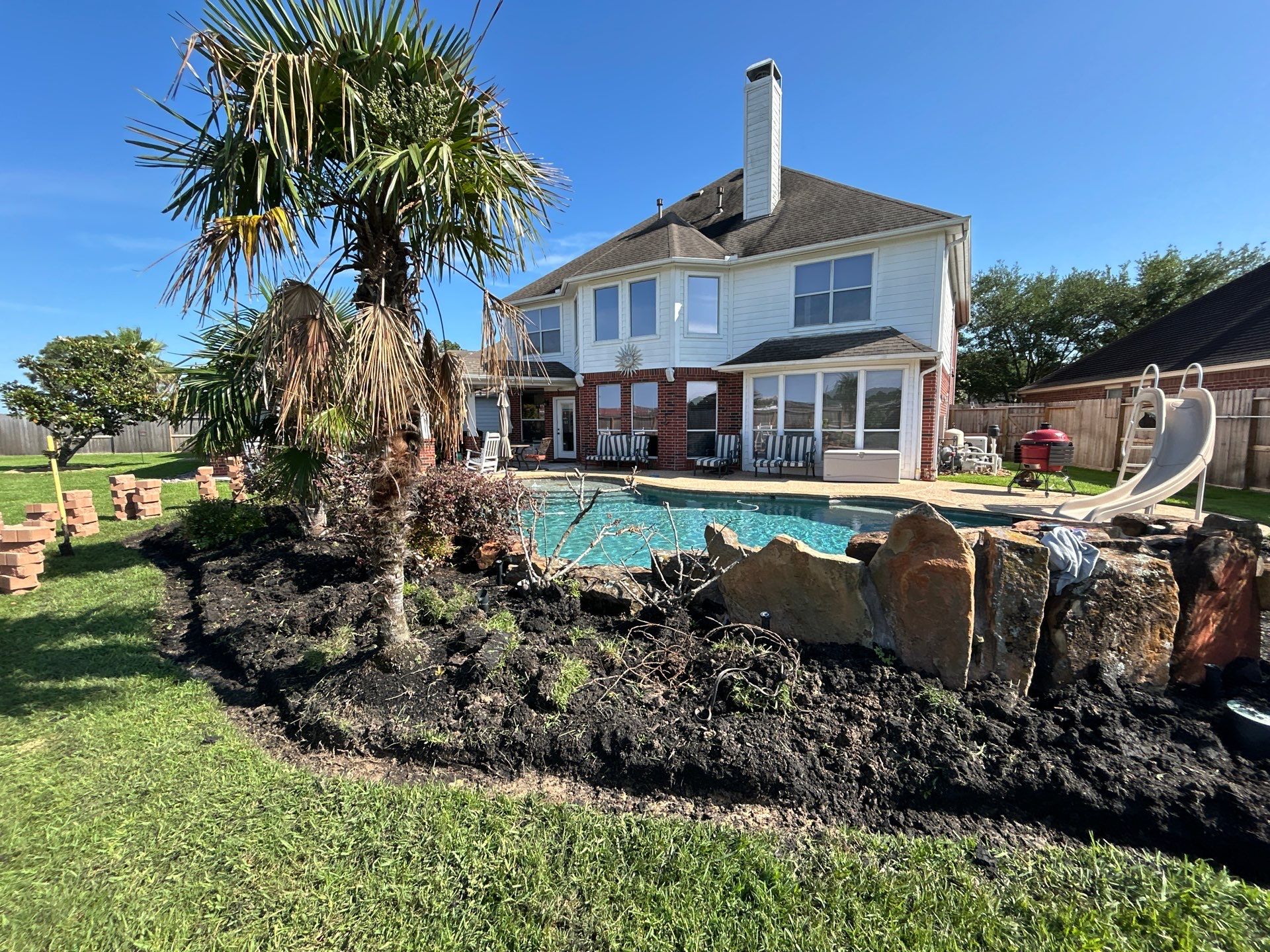 🌿 Larry Caudillo’s Poolside Landscape Revamp by Texas Urban Elements