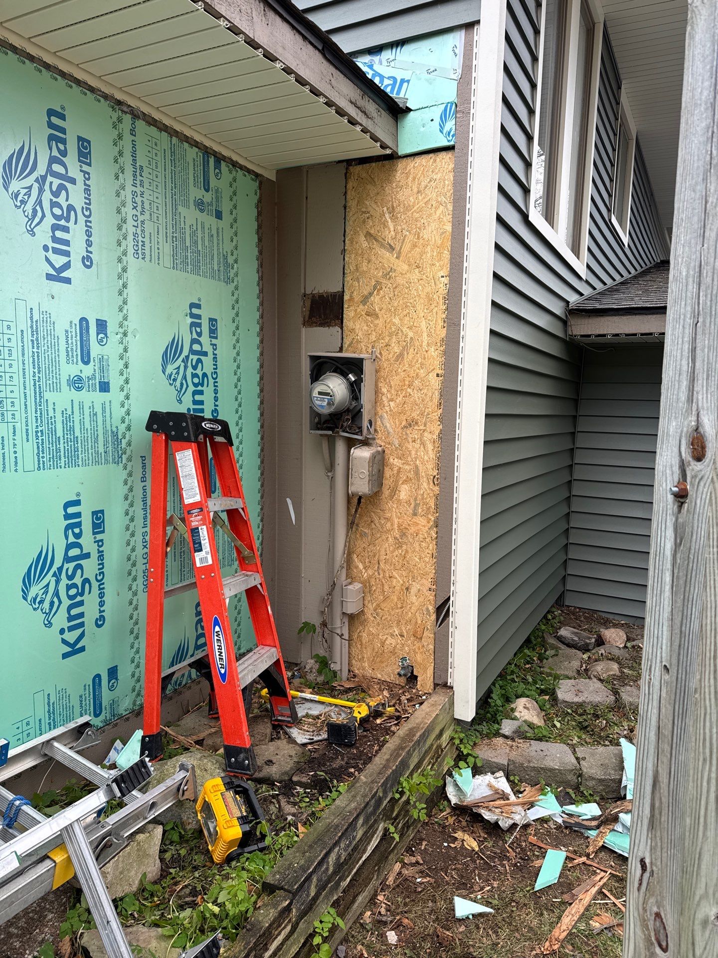 Siding Replacement using Alside Charter Oak D4.5" by 180 Contractors
