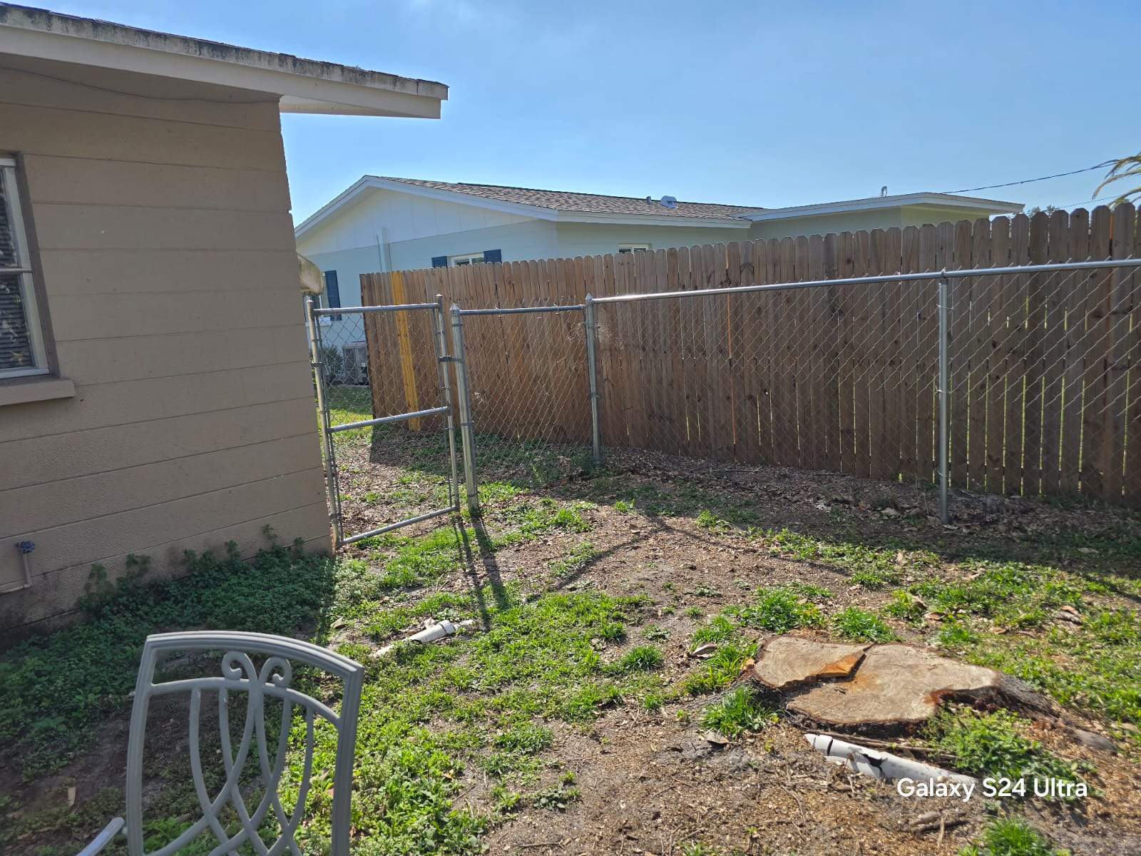Vinyl and Chain Link Combo in Venice by True Fence LLC