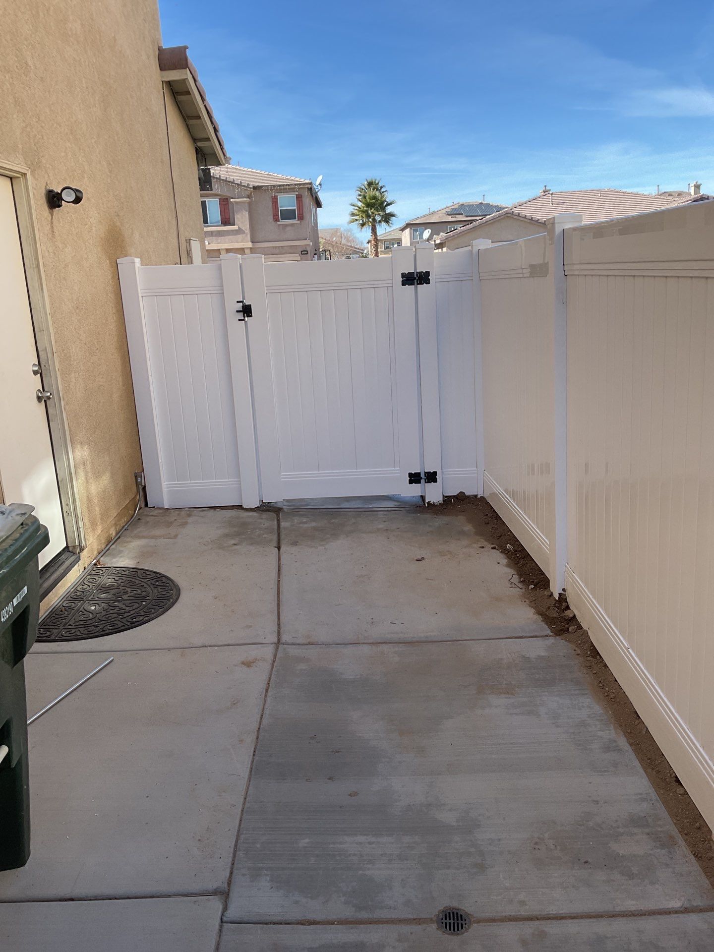 Fence Installation using Vinyl by Fence Guys Inc.