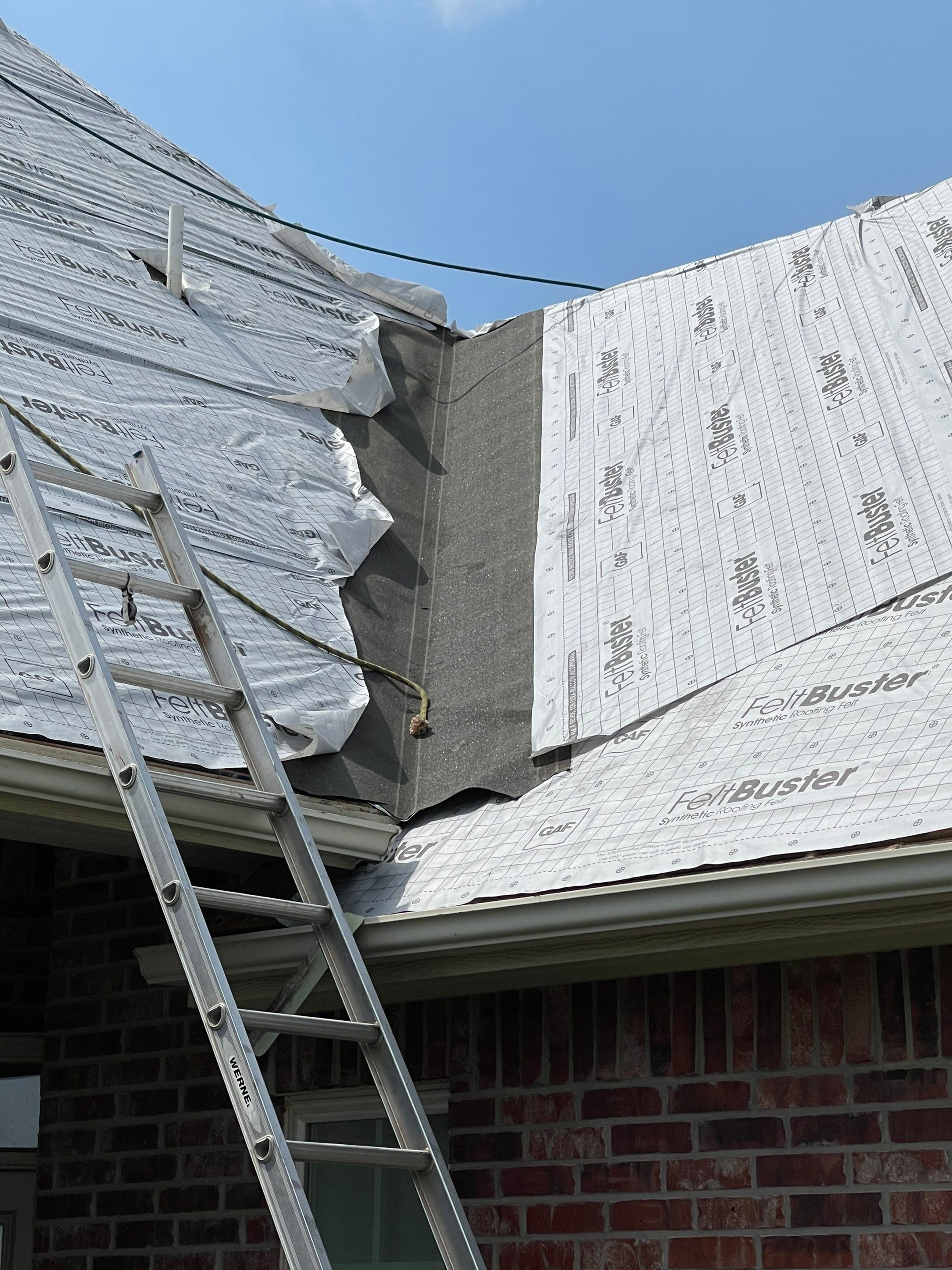 GAF - Weatherwood by Frontline Roofing and Construction