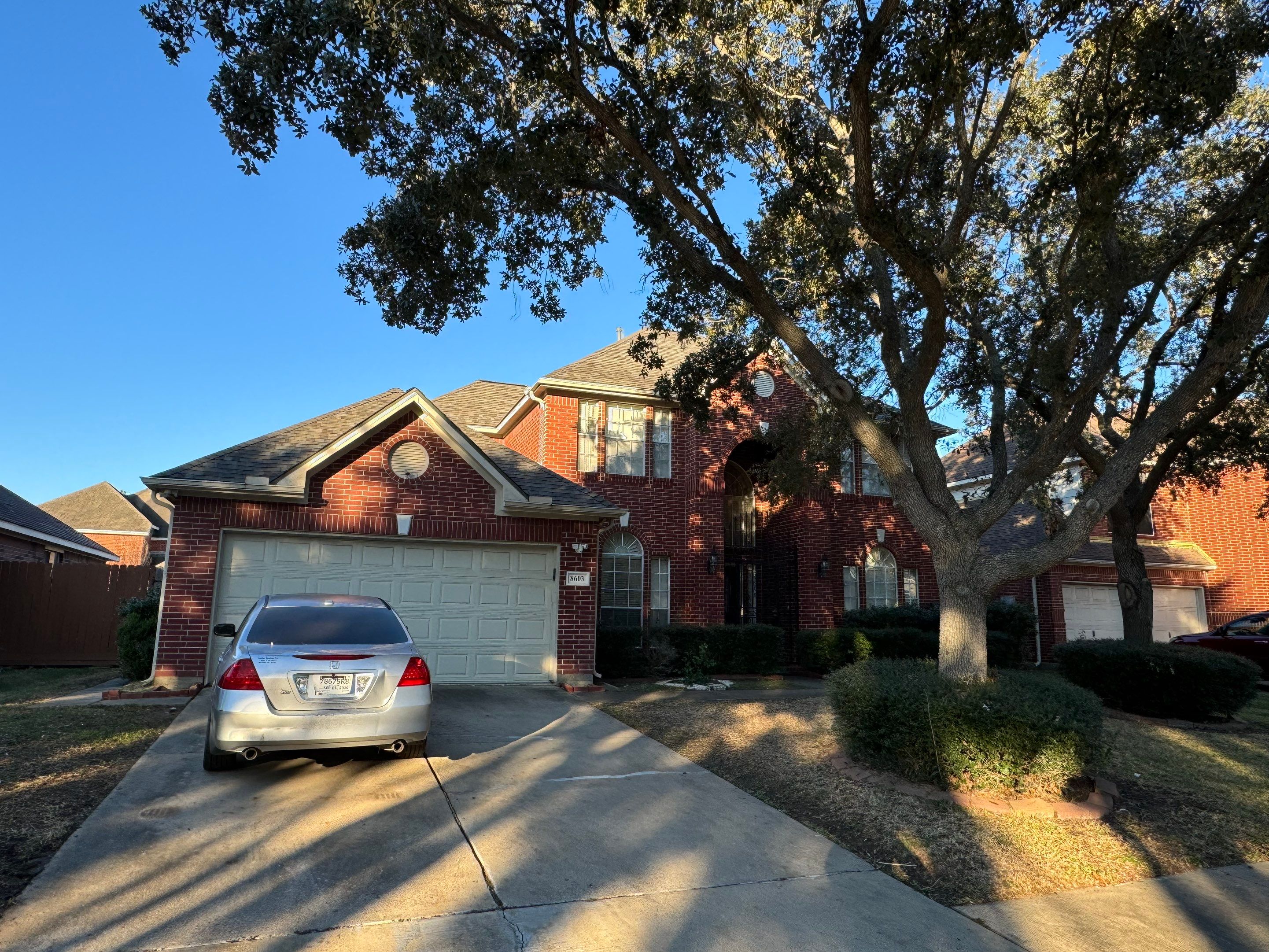 Residential Roofing Installation using Owen's Corning Duration (Lifetime) Shingles by Roof Repair Company
