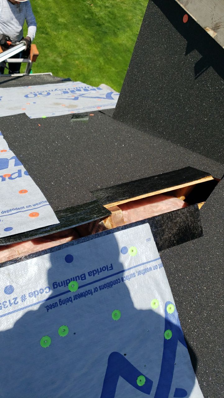 Brand: Atlas Pinnacle Color: Pristine Scotchgard Weathered Shadow Drip: Musket Brown by Eagle Eye Roofing