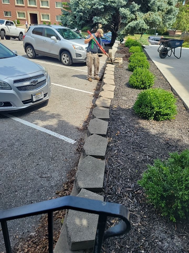 Replacement of existing retaining wall.  by New Horizon Landscapes
