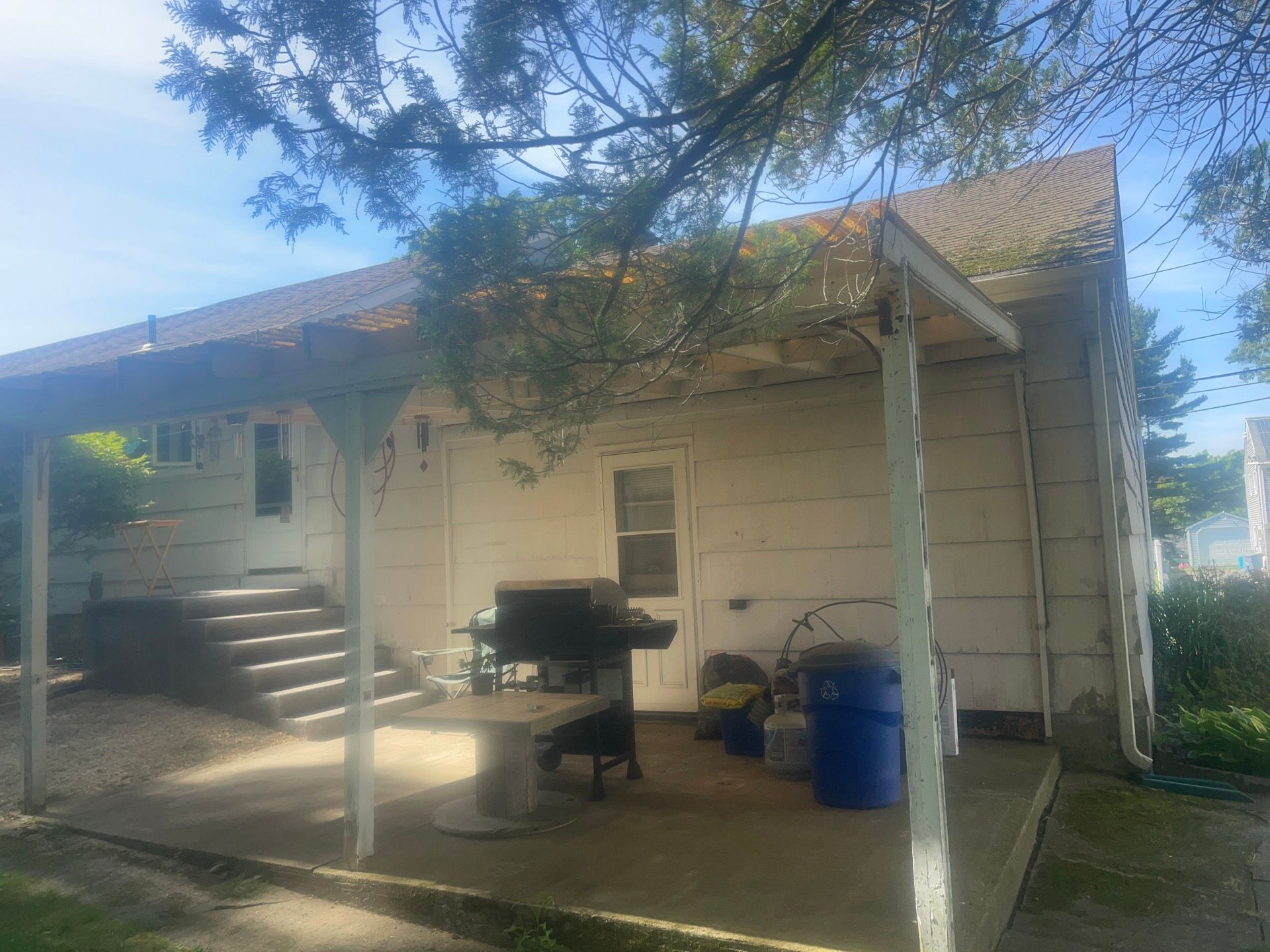 Siding Installation using CertainTeed Monogram Vinyl Siding - D4 - Granite Gray by A Plus Exterior