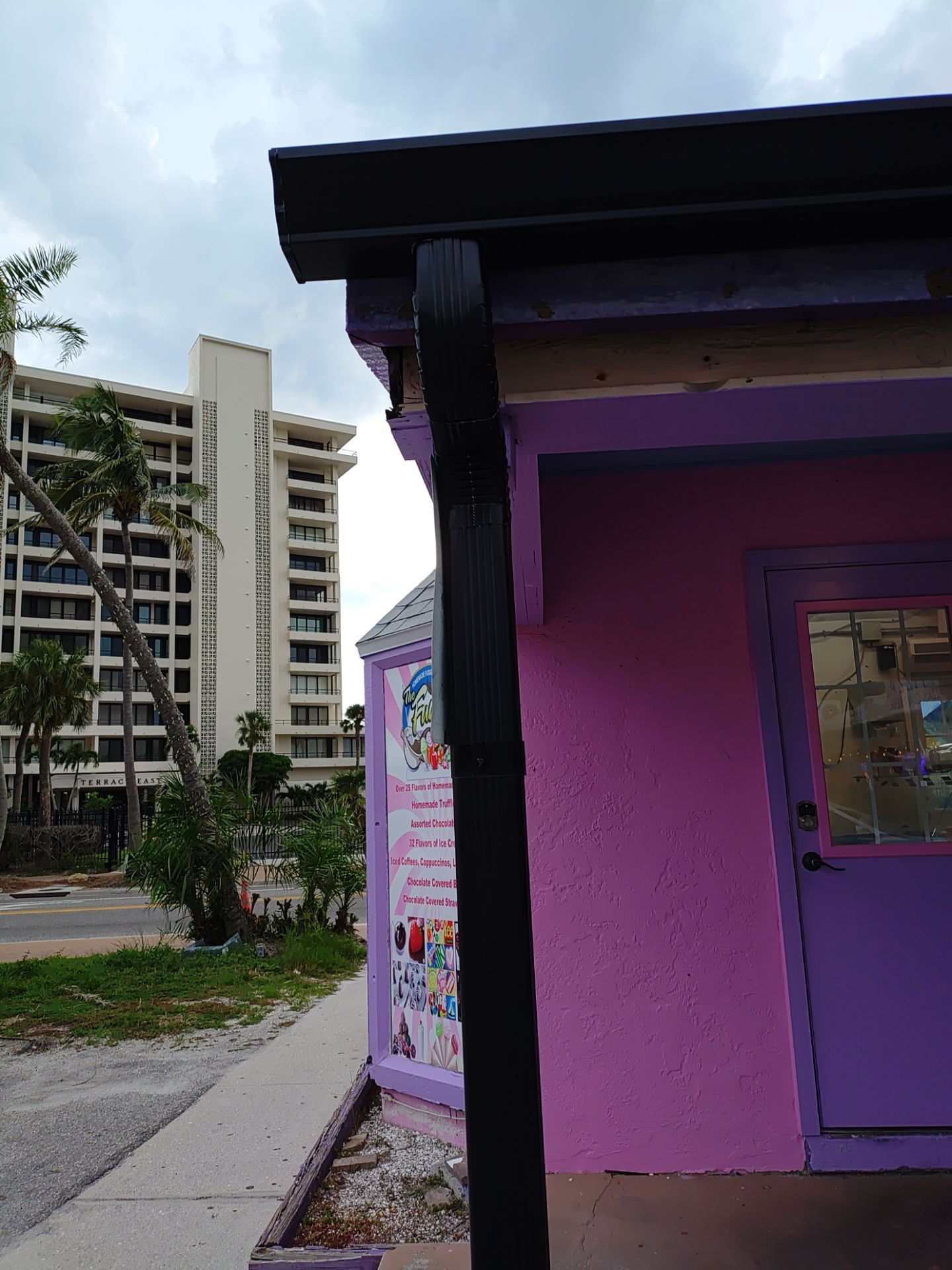 Commercial Replace Gutter in Siesta Key FL by Gutter Professors