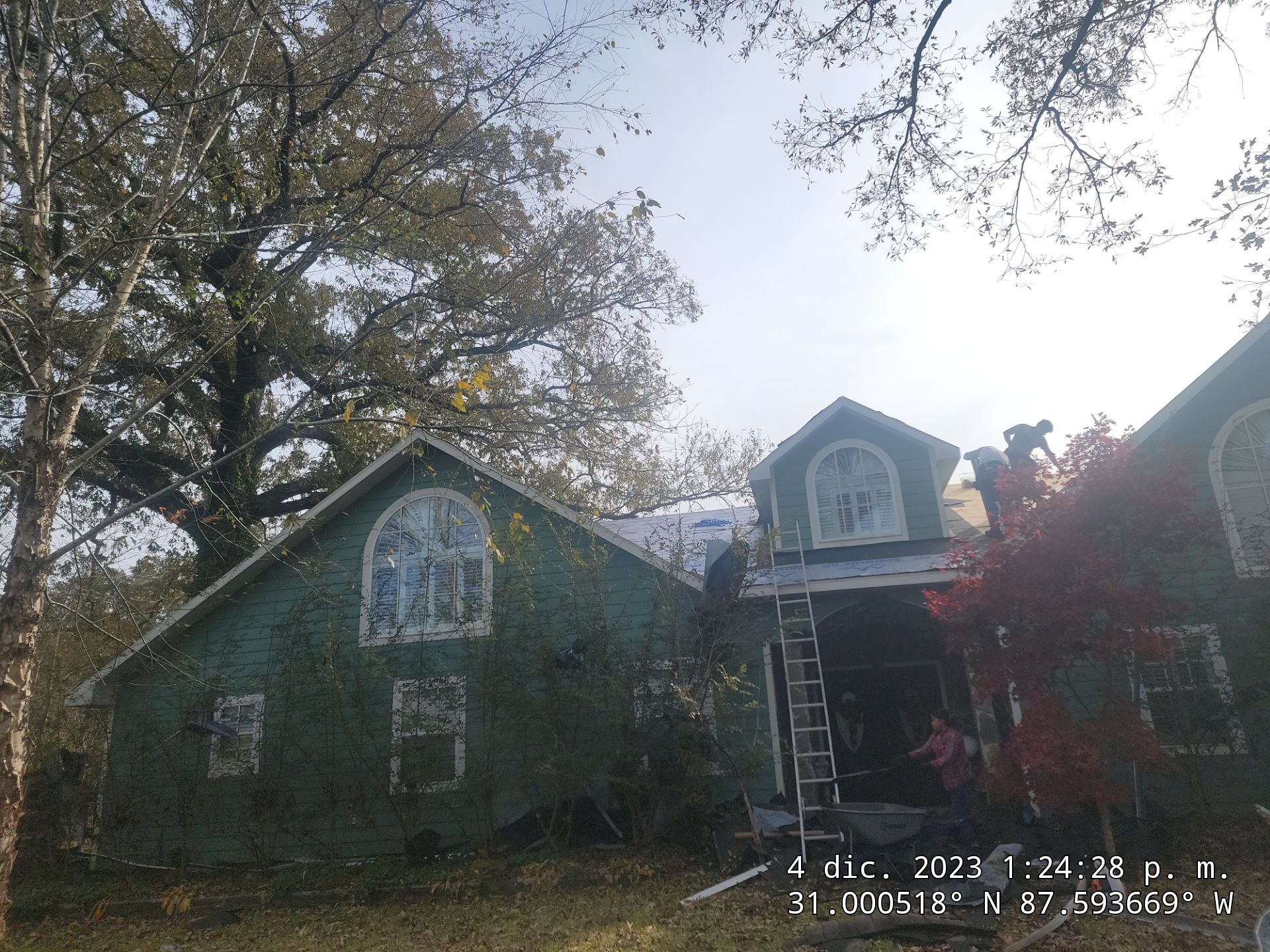 Jaye by IAM Roofing LLC