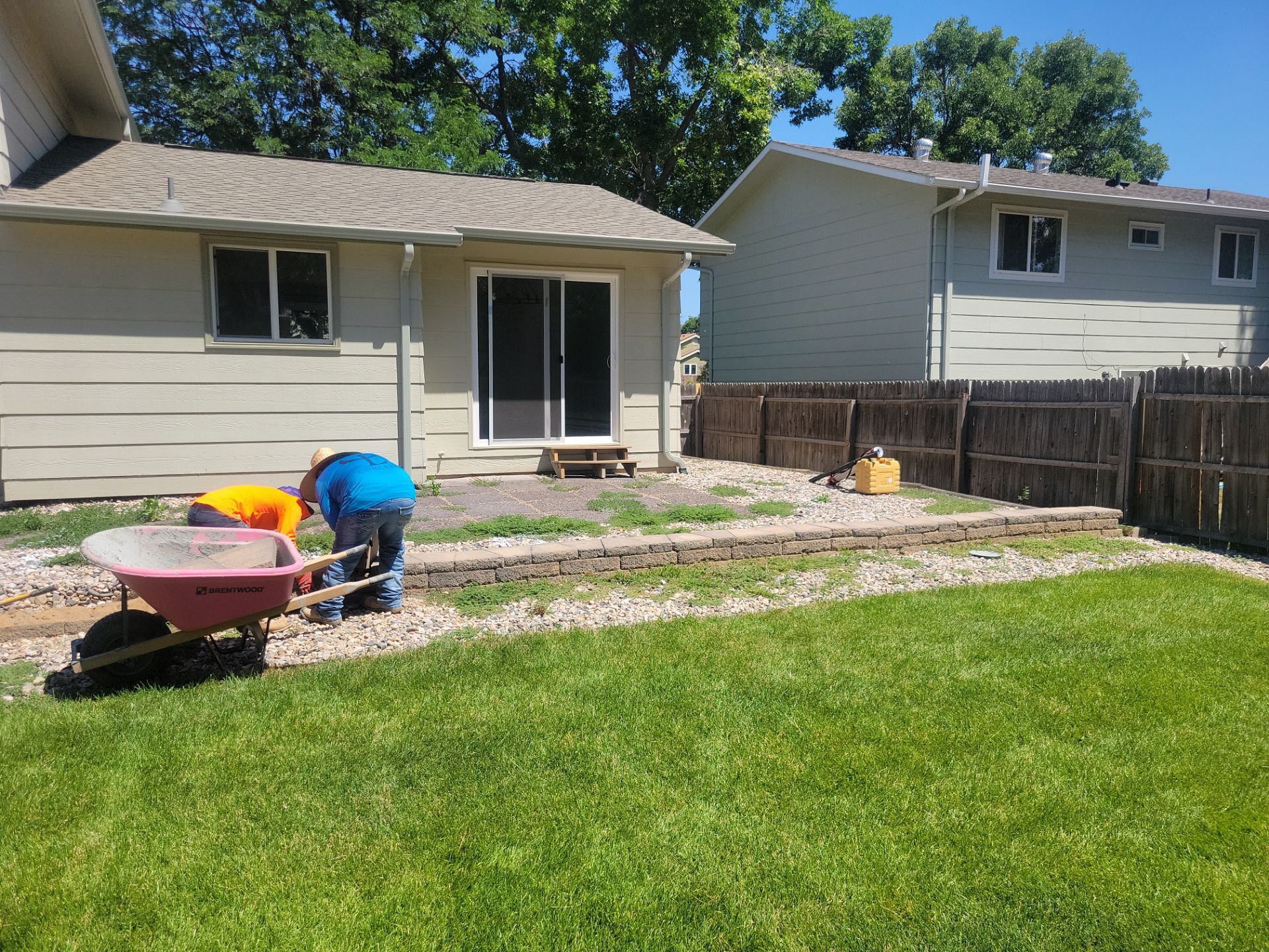 New Concrete Patio and Integrated Retaining Walls in Fort Collins by Center Line Concrete