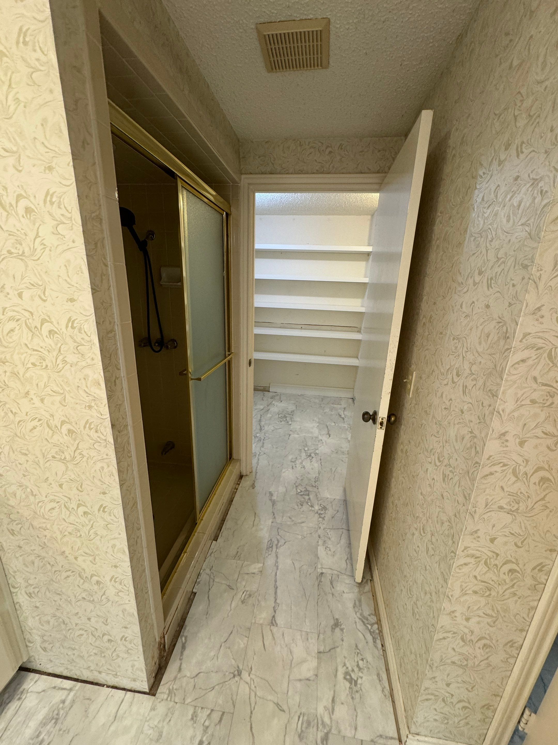 Primary RR Remodel by HOMES BY JAR