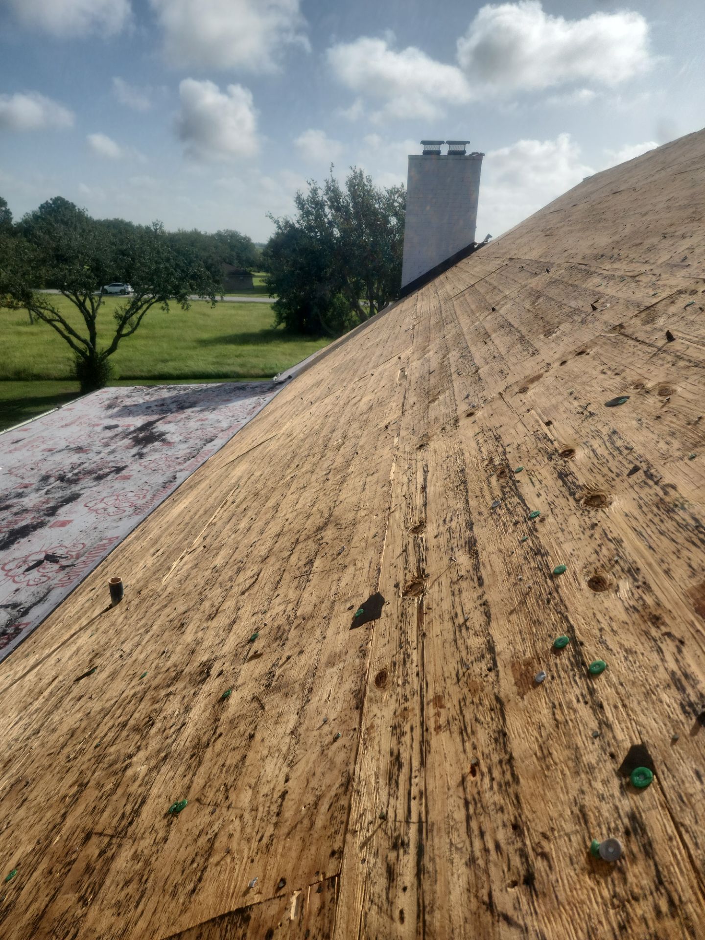 Residential Roofing Installation using Owen's Corning Duration (Lifetime) Shingles by Roof Repair Company
