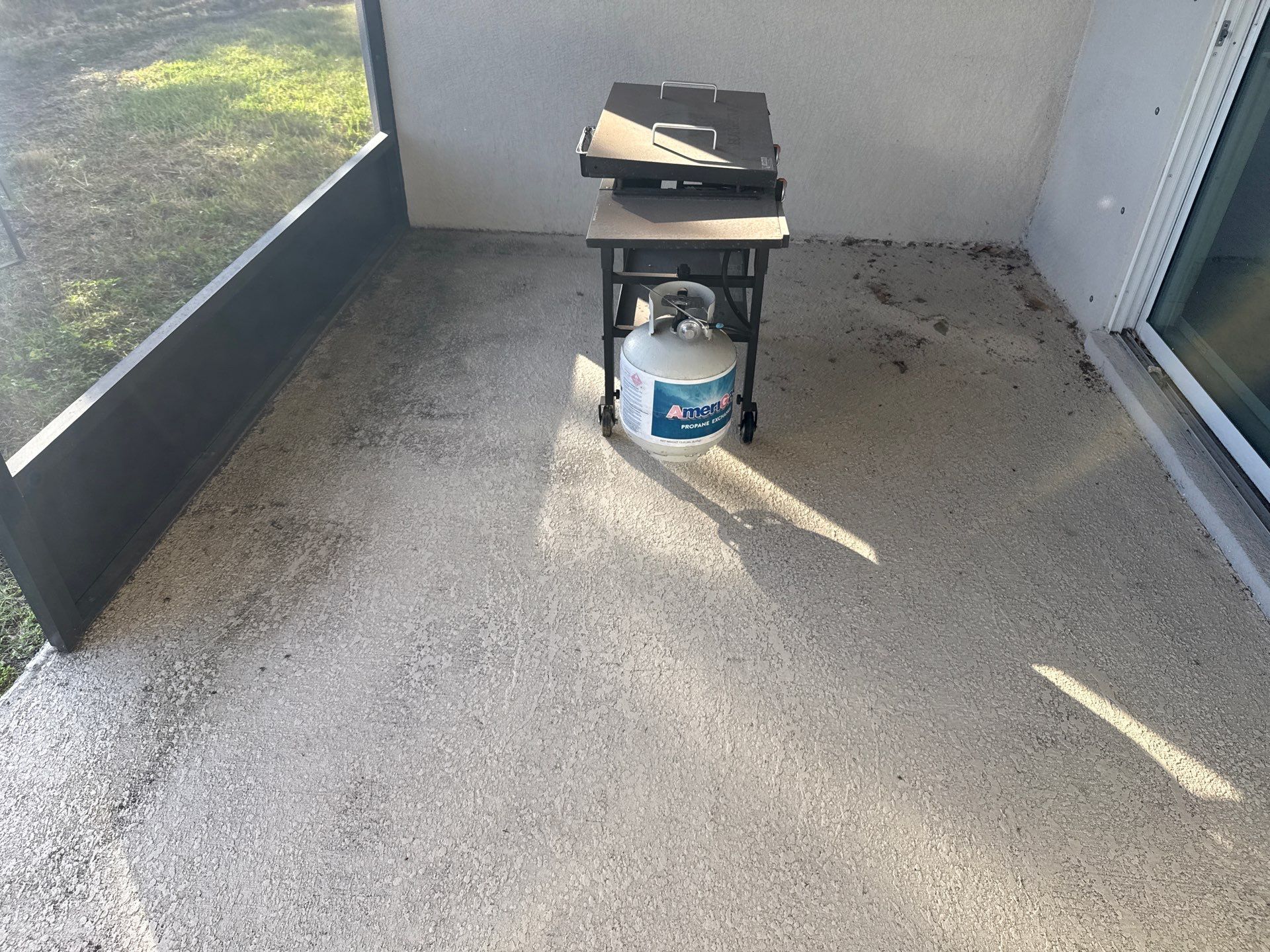 House Wash, Lanai Cleaning & Driveway Washing | Willow Walk Palmetto FL by Sunshine AquaWash