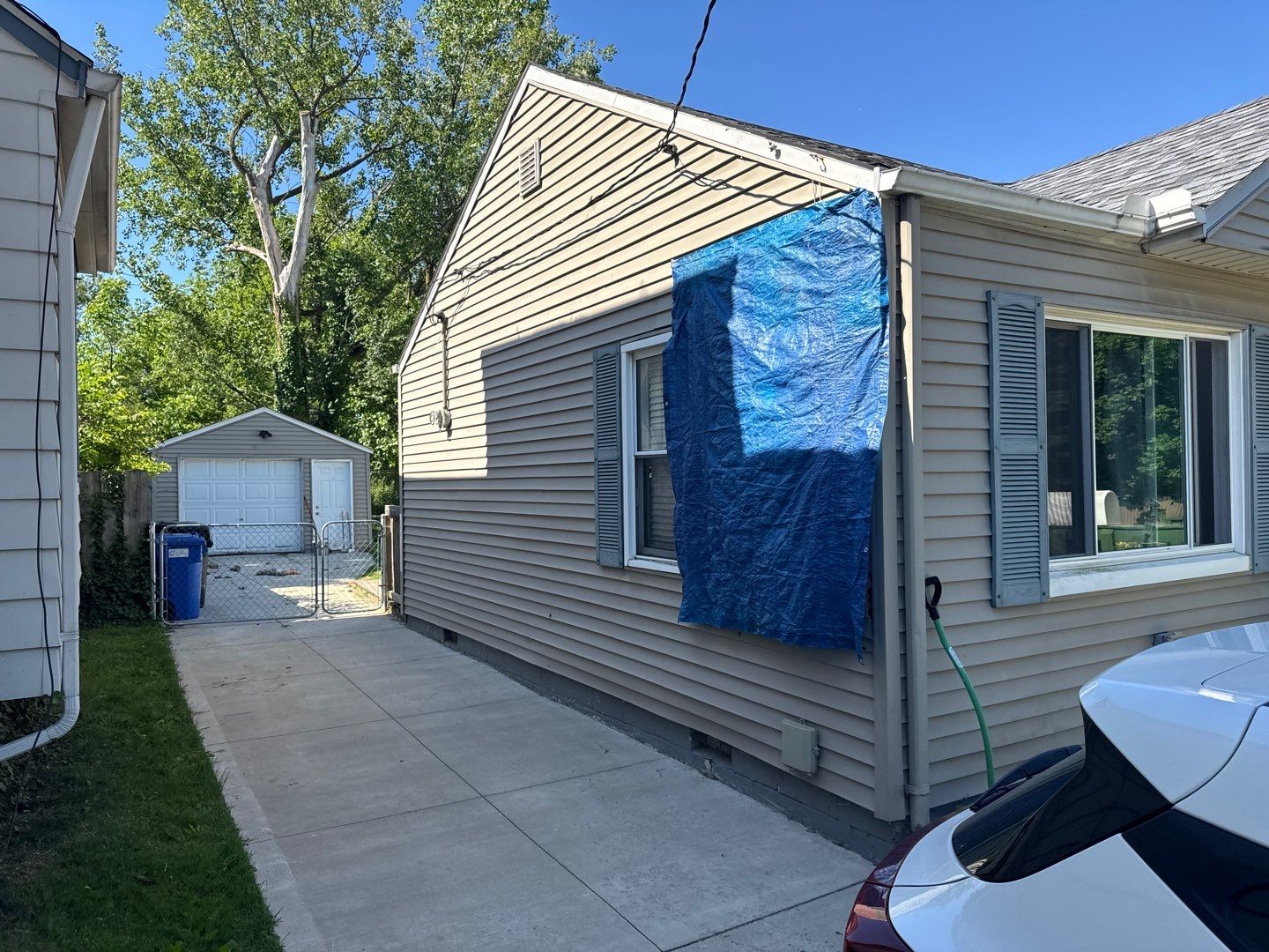 Vinyl Siding Repair by Homestyle in Cleveland by Homestyle Home Improvements (HHI)