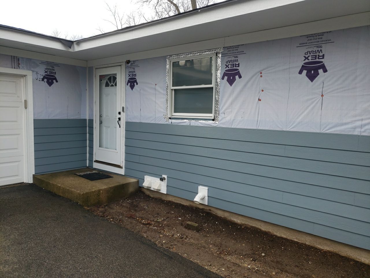 James Hardie Siding Installation, Shingle Roof Replacement & Window Replacement by Custom Installations