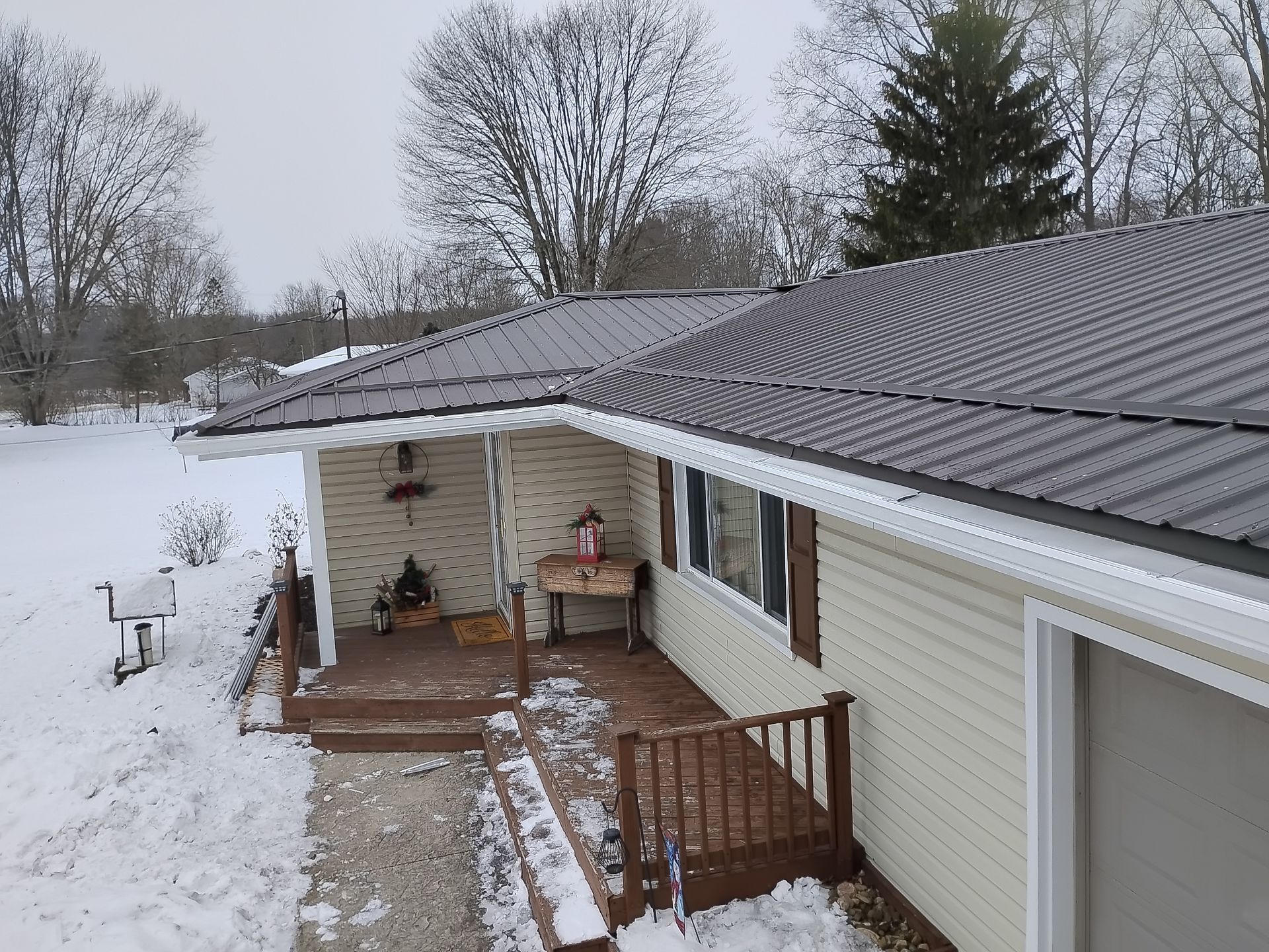 5 Star Metal Crinkle Finish in Charcoal & 5" Gutters by Pally Roofing