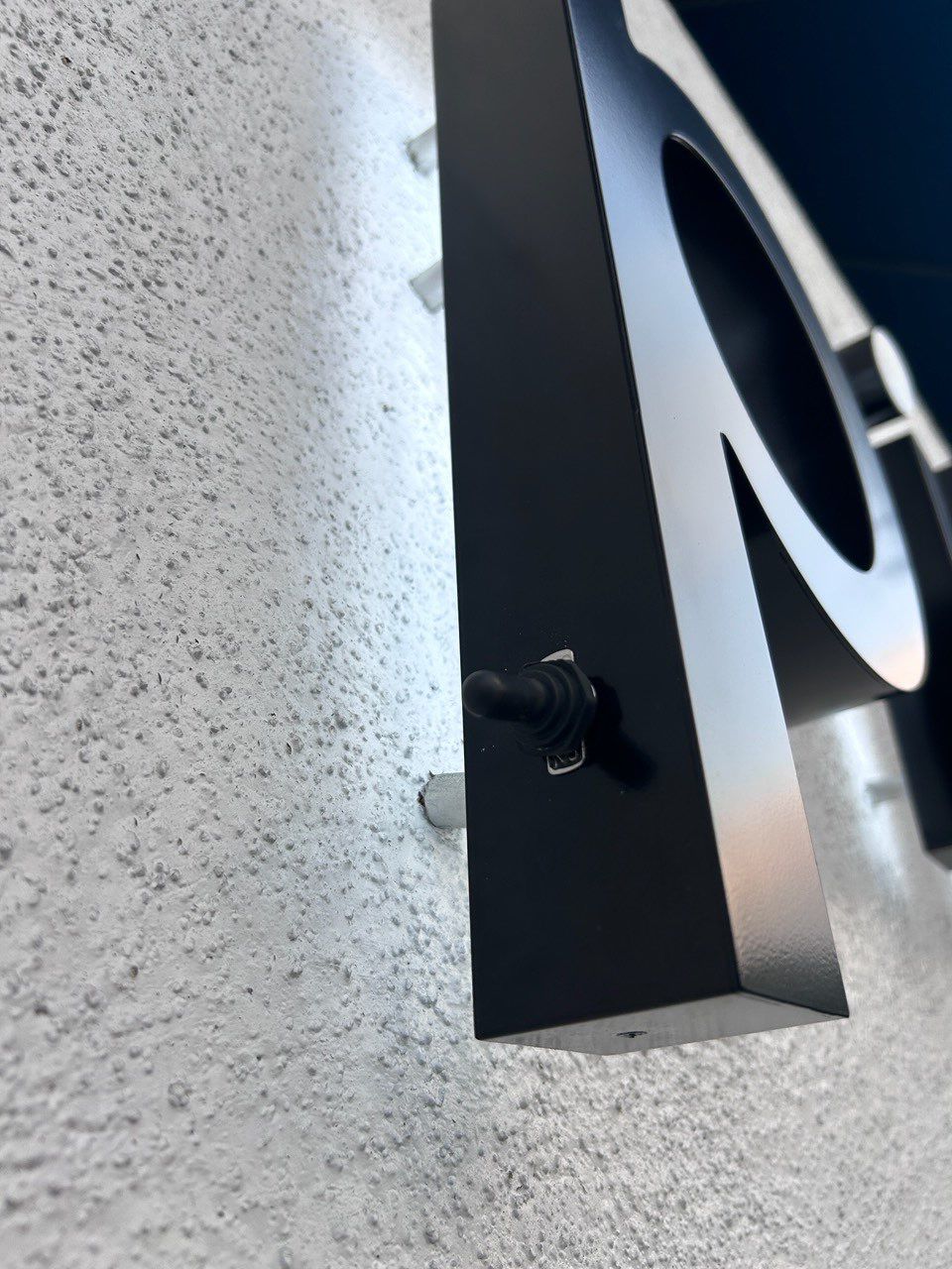 Project in Santa Monica by Golden State Signs
