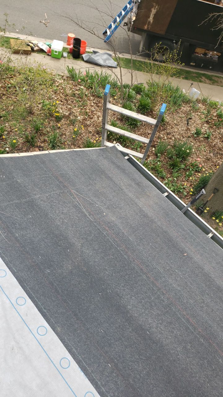 Arlington: CertainTeed Landmark Pro Designer Shingles in Max Def Georgetown Gray by RM Banning, Inc.