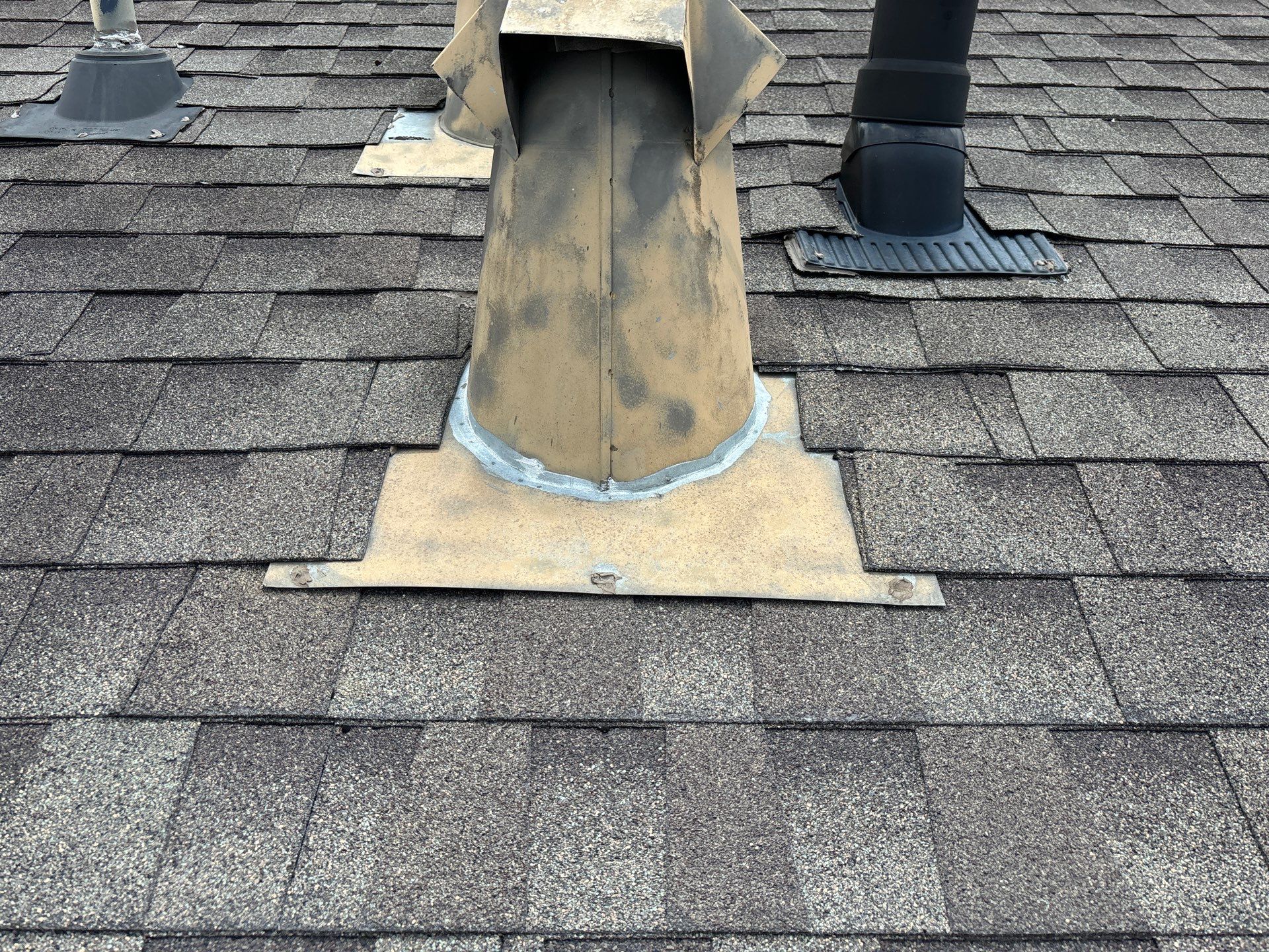 Hail Damage using Owen's Corning Duration (Lifetime) Shingles by Roof Repair Company