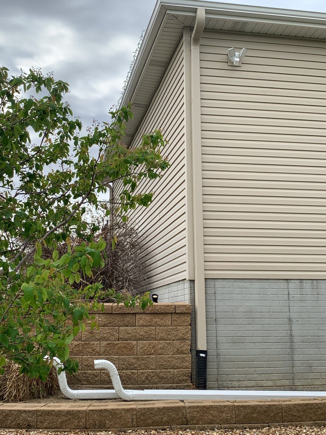 Residential Re-Roof using Landmark Shingles by White Castle Roofing