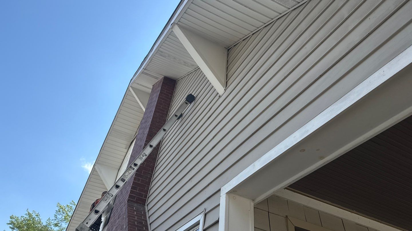 Siding Replacement using Alside Charter Oak D4.5" Deep Moss by 180 Contractors