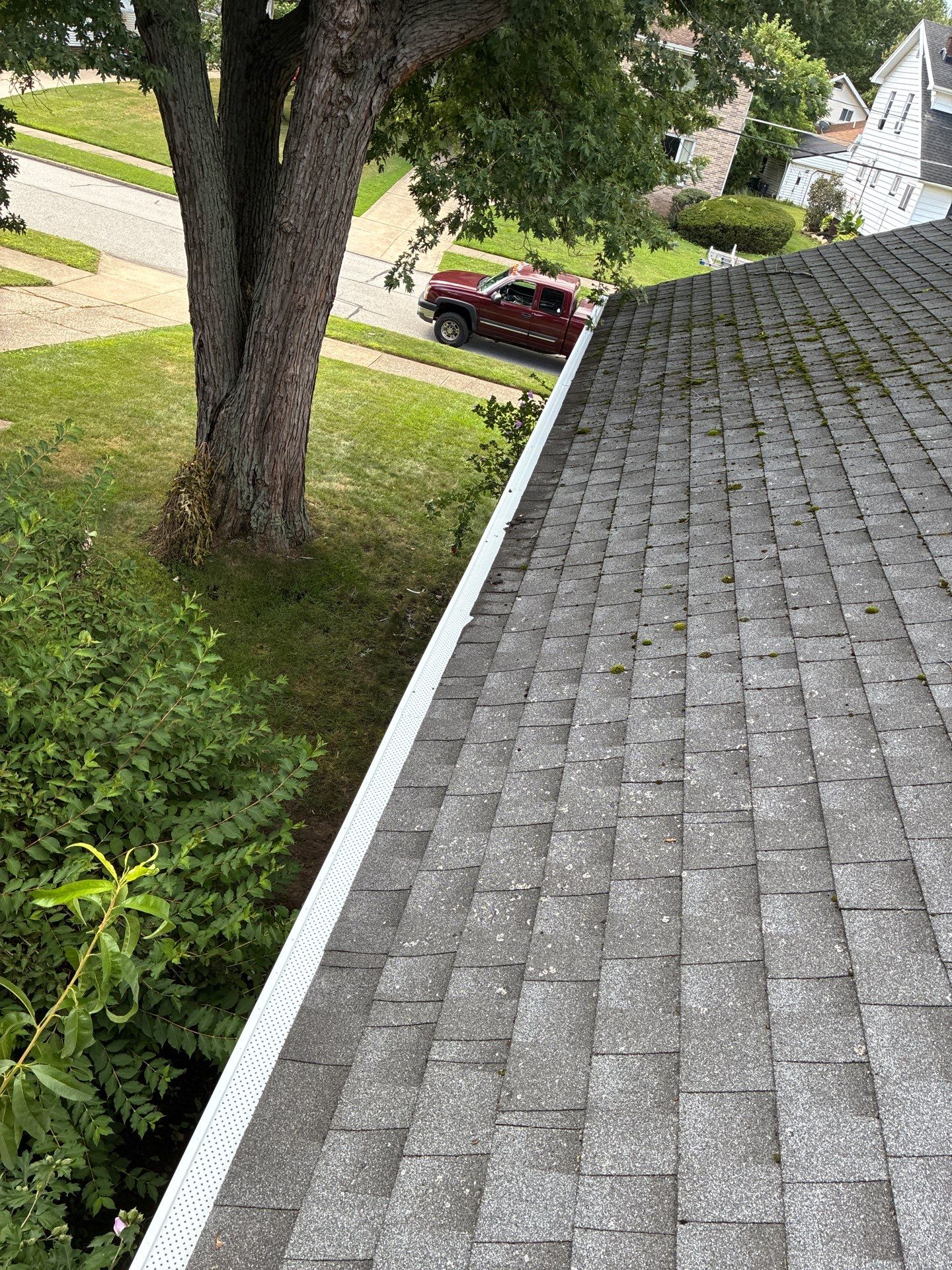 5, seamless gutter  by Hector’s gutter install 