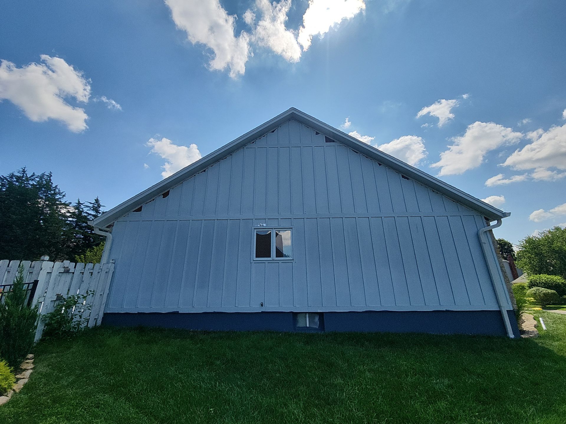 James Hardie siding in Overland park  by EEC  Windows, Siding & Roofing 