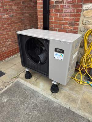 β‘β‘οΈβ»οΈ From electric storage heaters to a full renewable system