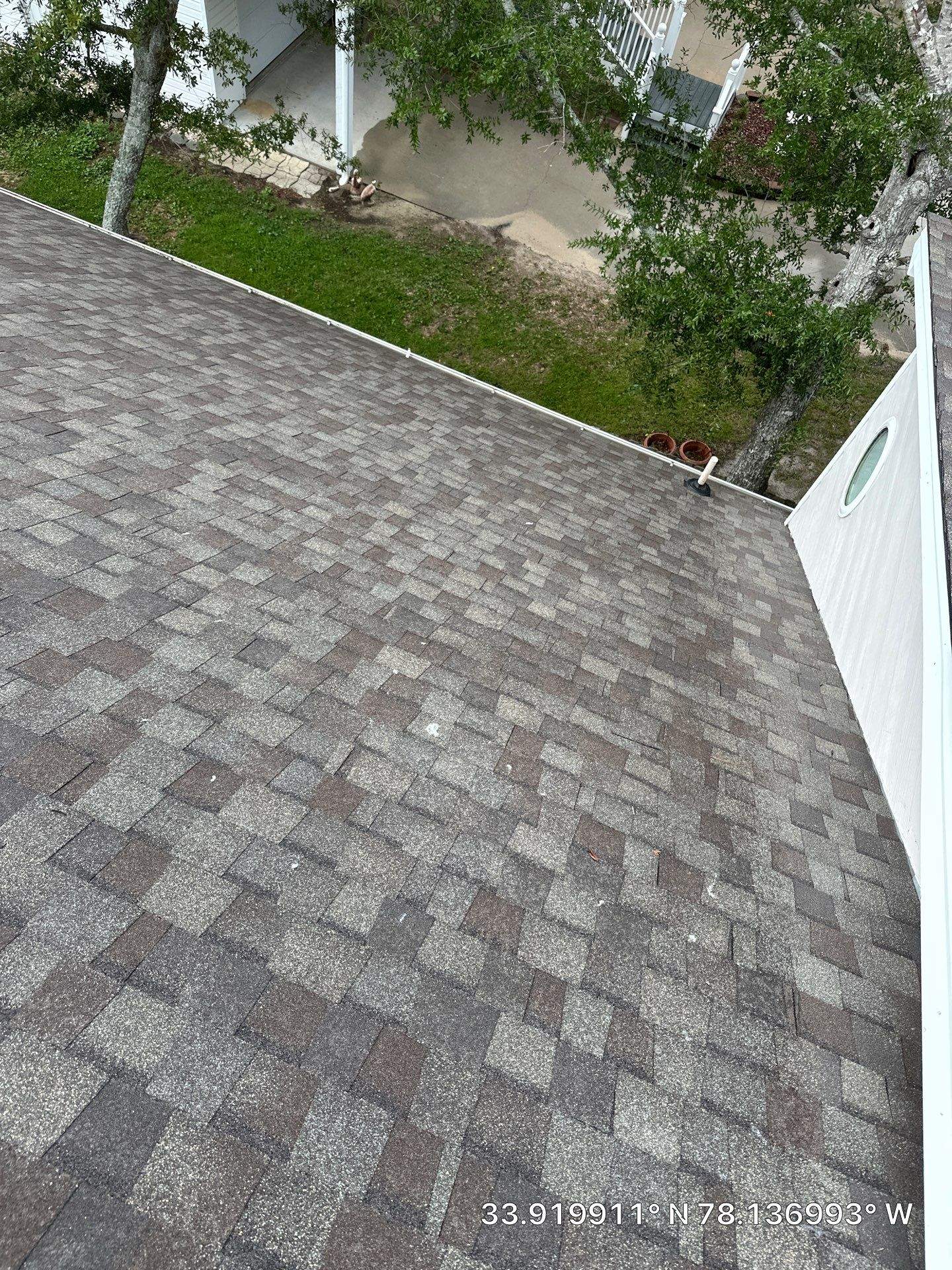 CertainTeed Landmark Weatheredwood Roof Replacement by RGR Construction and Roofing, LLC