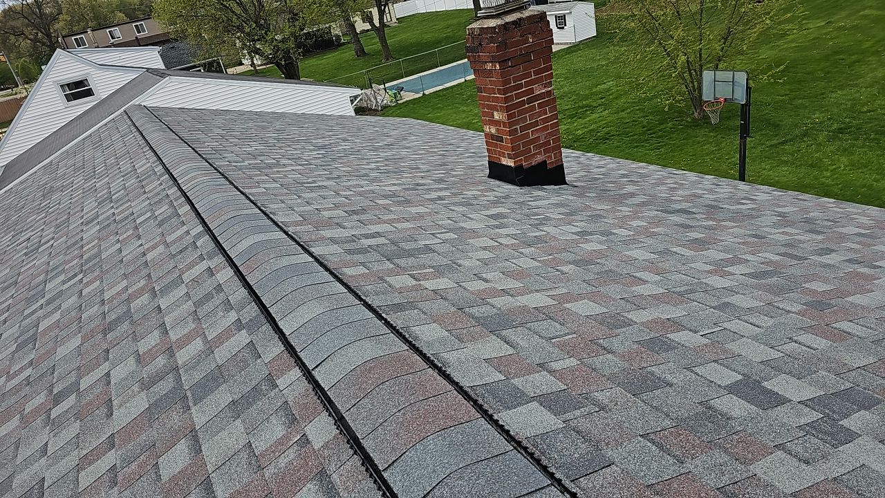 ATLAS PINNACLE COLOR: SUMMER STORM DRIP EDGE: WHITE by Eagle Eye Roofing