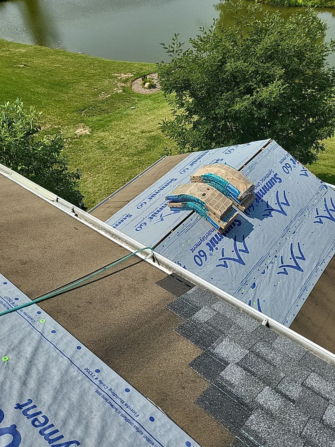 CT LANDMARK COLOR: PEWTER by Eagle Eye Roofing