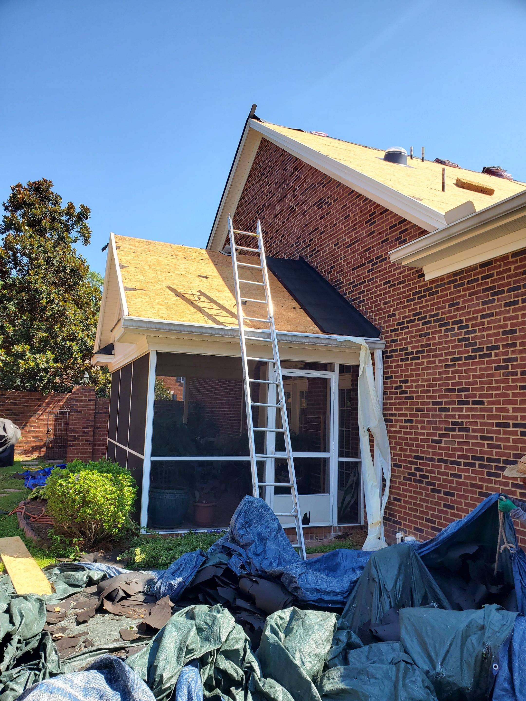 Residential Roofing Installation using Owens Corning® Oakridge Estate Gray by Indigo State Roofing