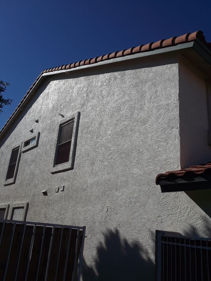 Exterior Painting using Dunn-Edwards EVERSHIELD®  by Crash of Rhinos Painting & Garage Floors