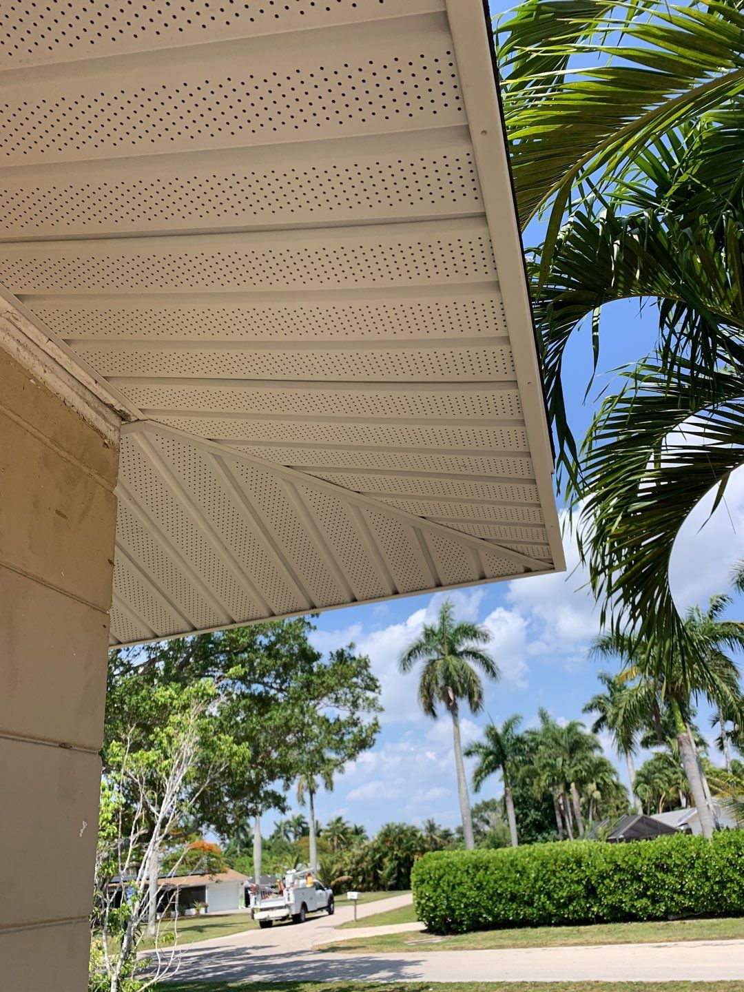 Soffit and Fascia Replacement in Fort Myers FL by Gutter Professors