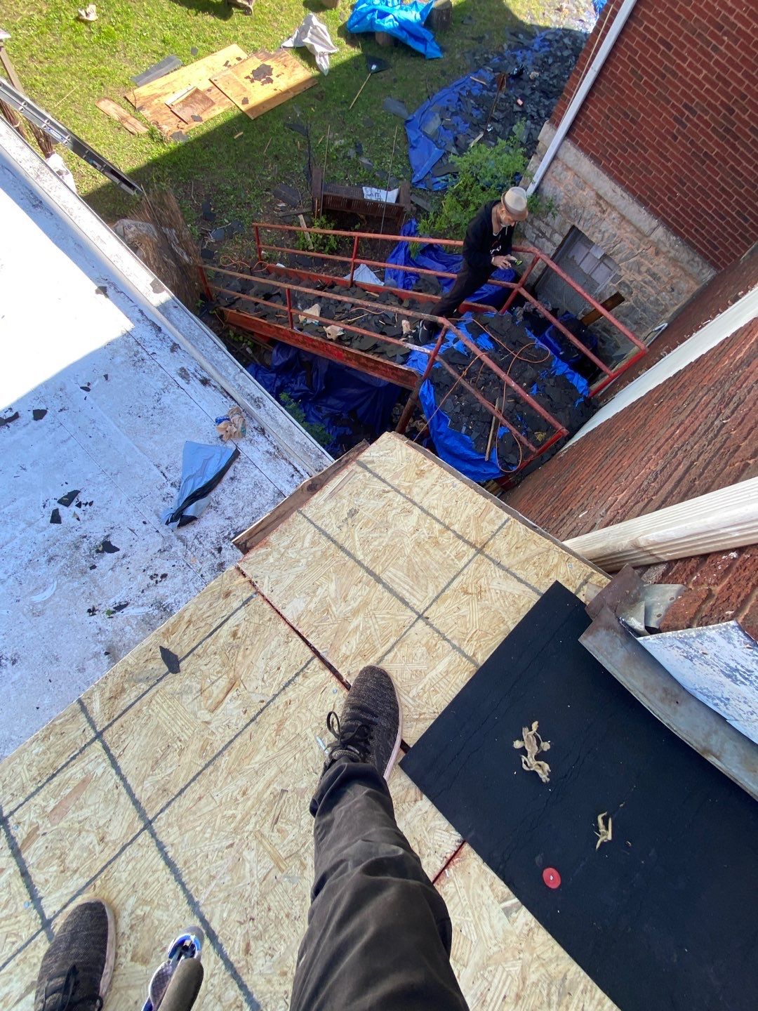 church using gaf hdz by Roof Bullies