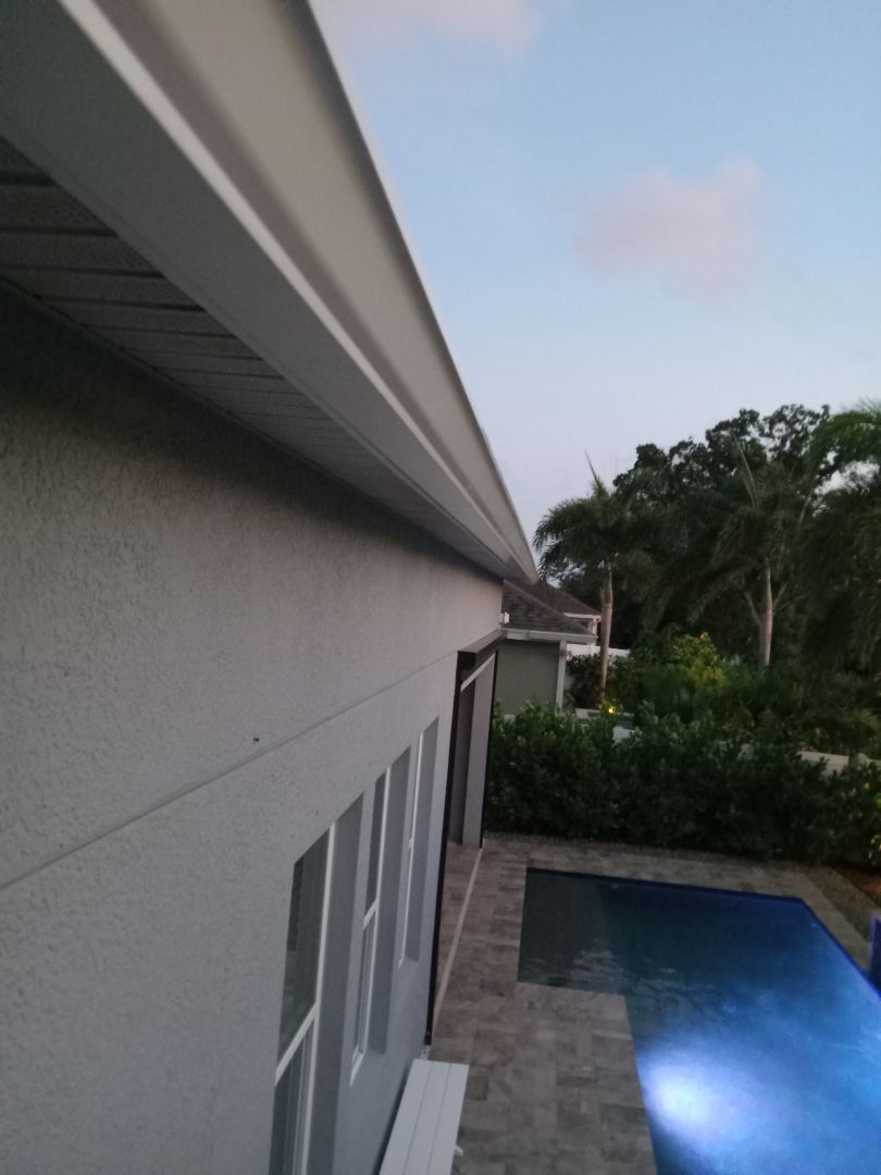 7 inch seamless gutters using Seamless Aluminum Gutters and Downspouts in Sarasota FL by Gutter Professors
