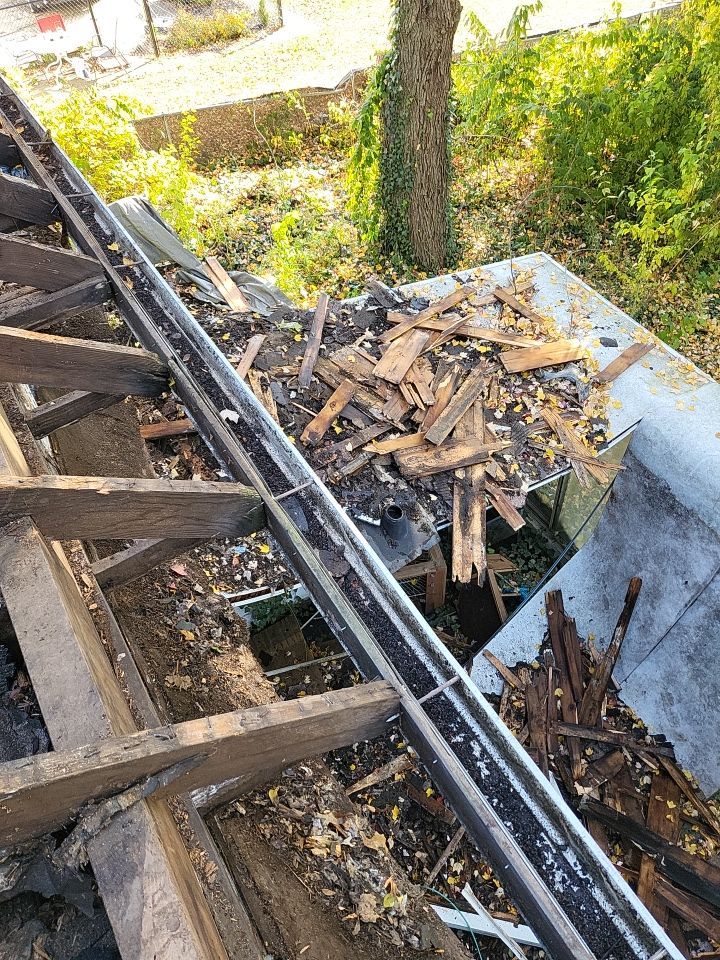 Brand: Atlas Pinnacle Color: Pristine Black by Eagle Eye Roofing