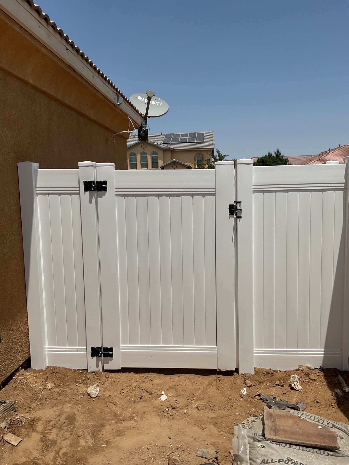 Fence Installation using Vinyl by Fence Guys Inc.