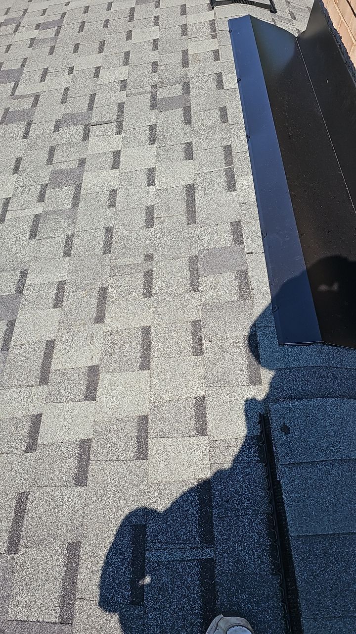 ATLAS PINNACLE COLOR: HEARTHSTONE by Eagle Eye Roofing